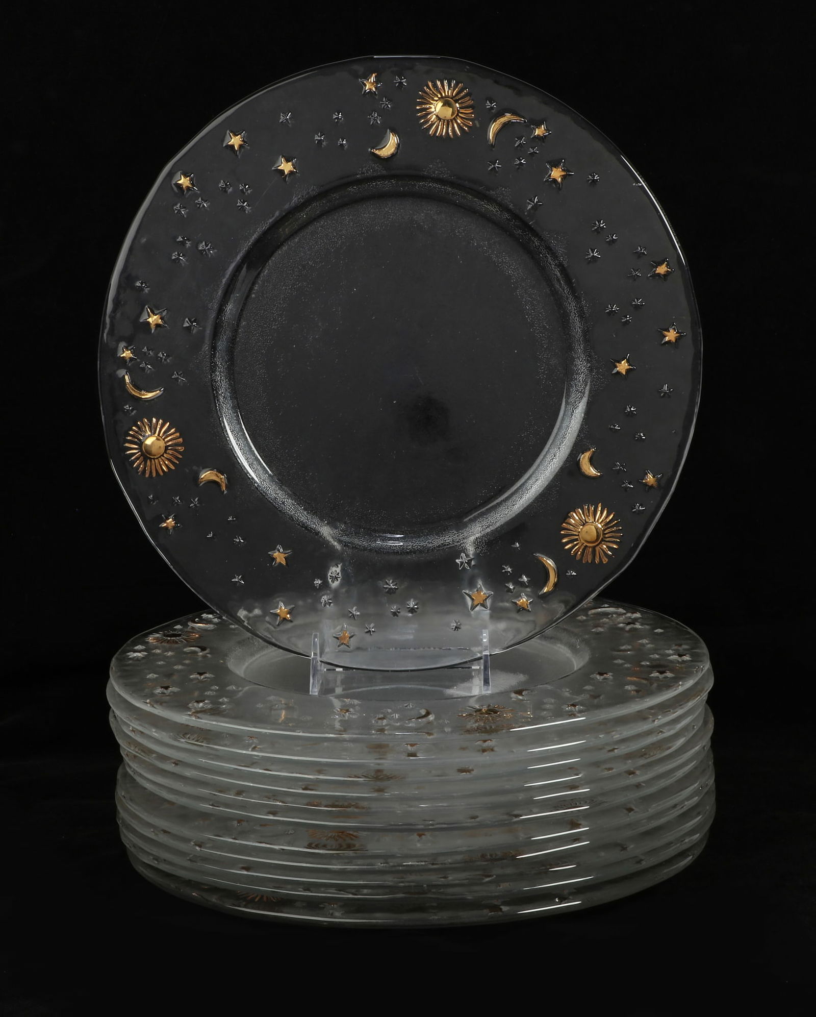 Twelve clear glass and parcel gilt service plates (1 of 3)