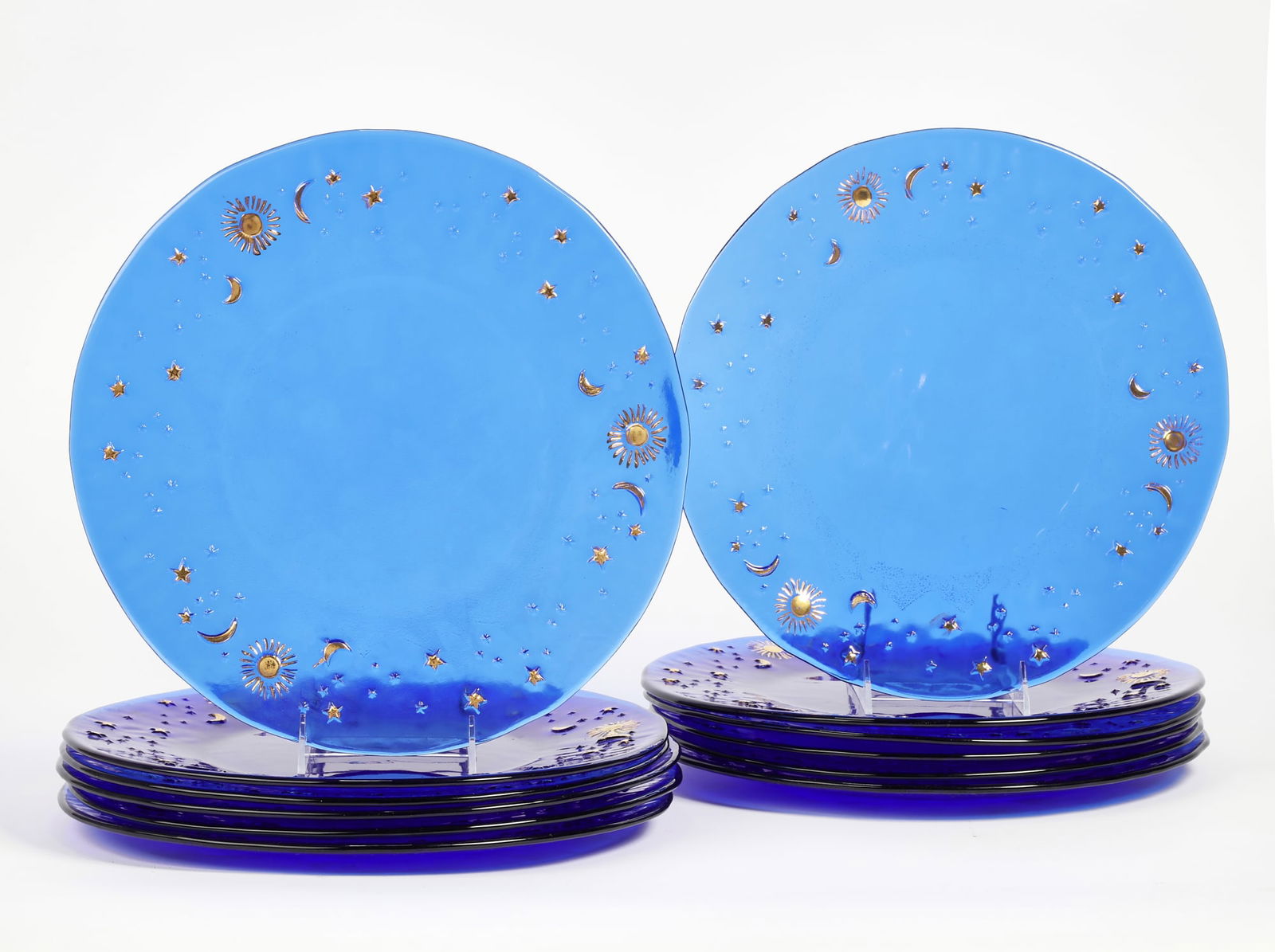 Twelve cobalt glass and gilt service plates (1 of 4)