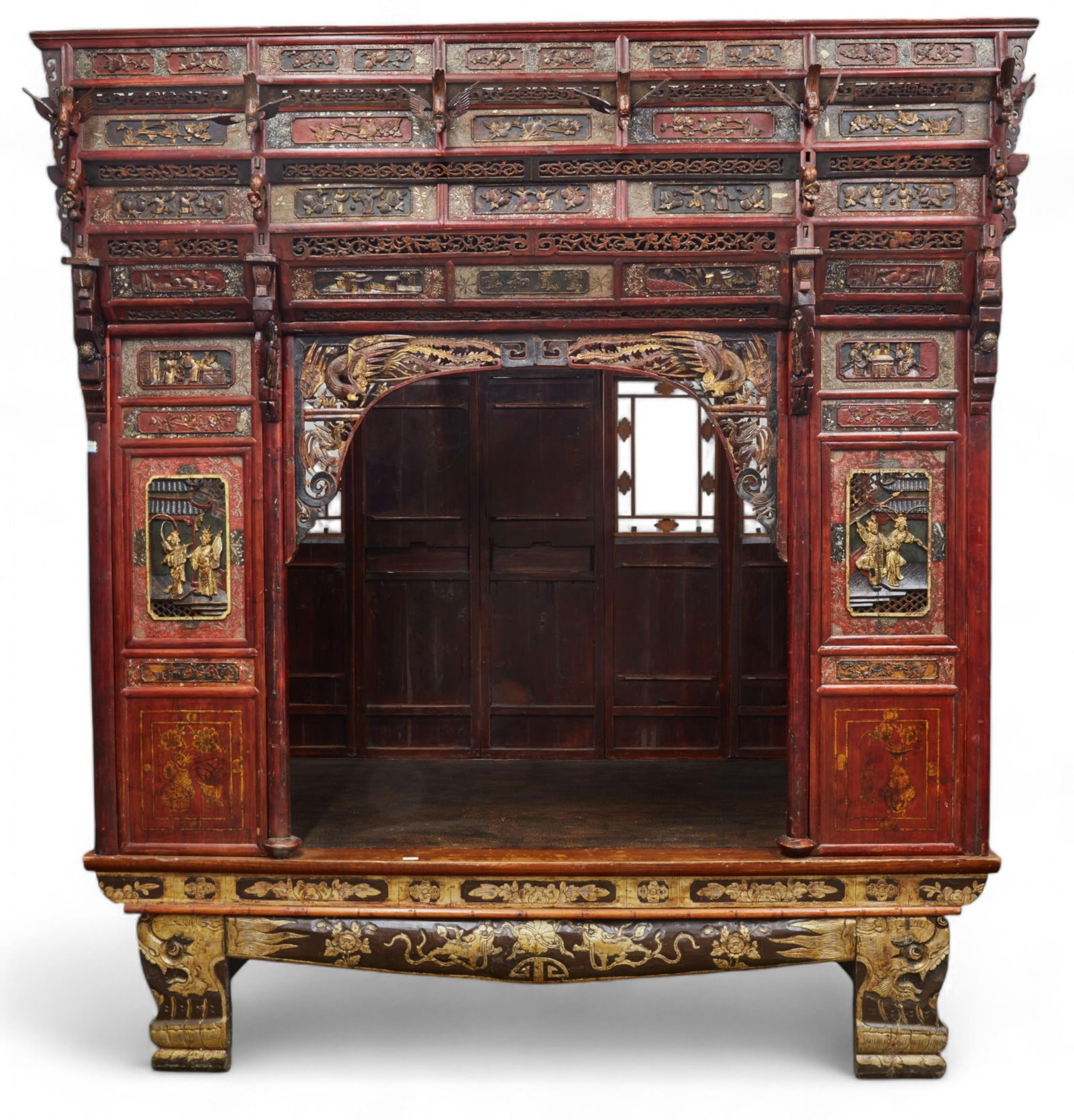 A Chinese parcel gilt and painted bed (1 of 20)