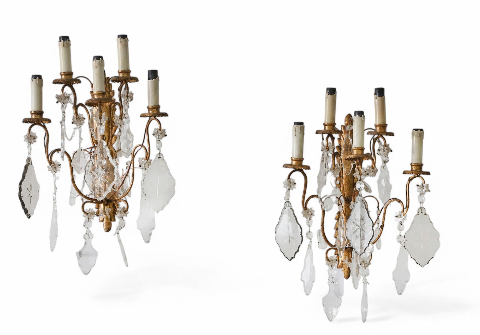 A pair of Louis XV style wall lights (1 of 3)