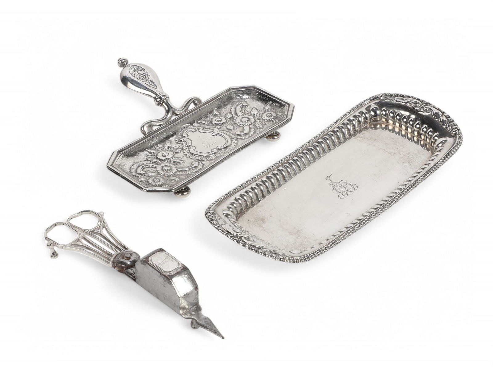 Three English sterling silver table articles (1 of 5)