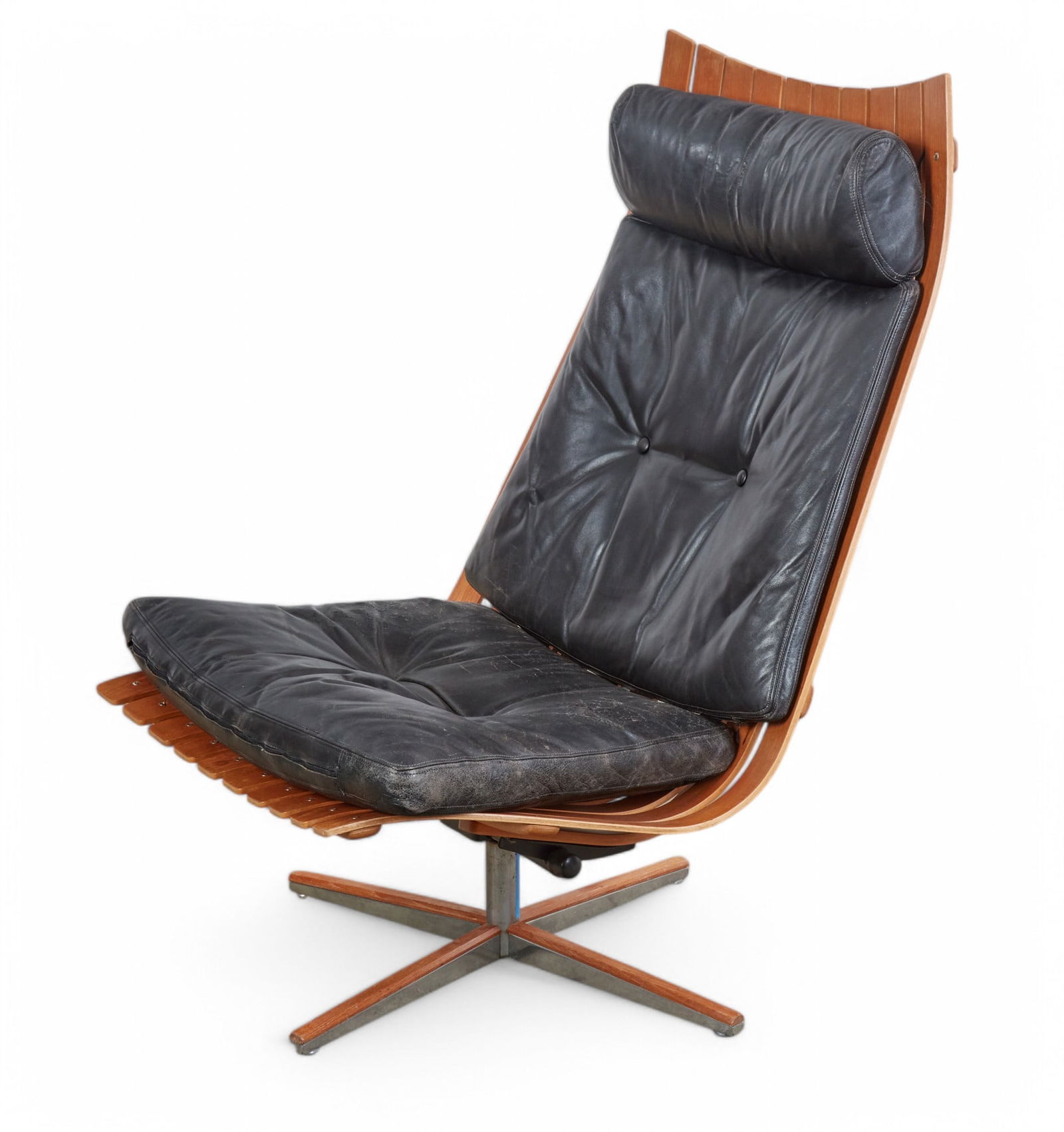 A Hans Brattrud for Georg Eknes teak Scandia swivel lounge chair, mid 20th century: A Hans Brattrud for Georg Eknes teak Scandia swivel lounge chairmid 20th centuryheight 42 1/2in (108cm); width 29in (74cm); depth of seat 19 1/2in (50cm)