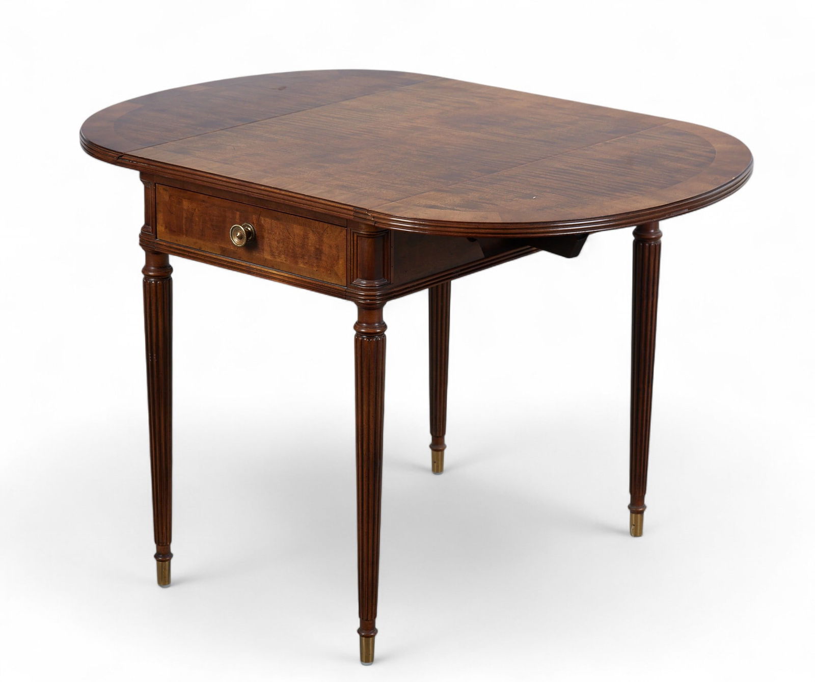 A Henredon Federal style mahogany stained walnut table, modern: A Henredon Federal style mahogany stained walnut table modern height 26 1/2in (67cm); width closed 20in (51cm); width open 39in (99cm); depth 28in (71cm)