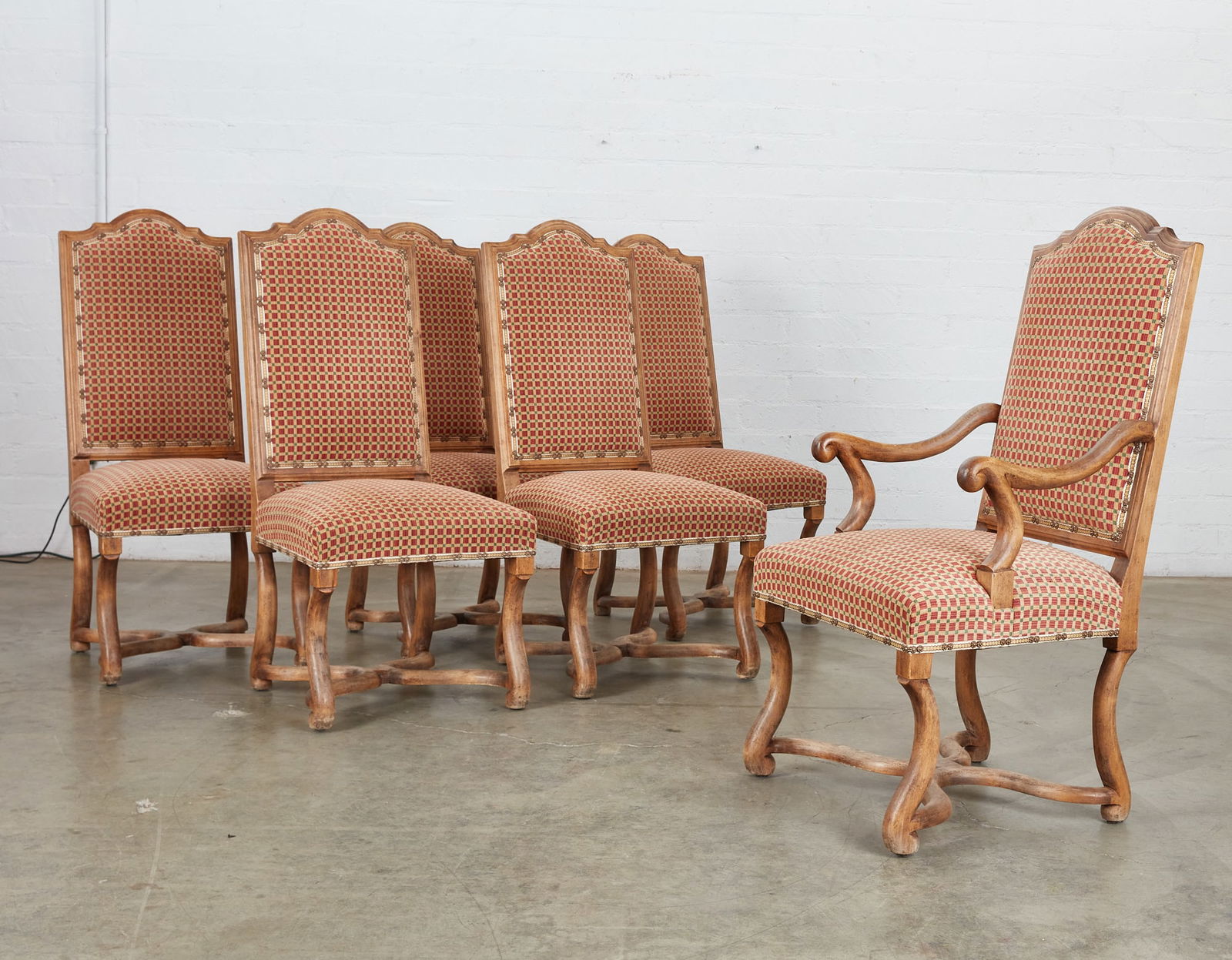 A set of six Minton Spidell Baroque style walnut Dauphine dining chairs, modern (1 of 10)