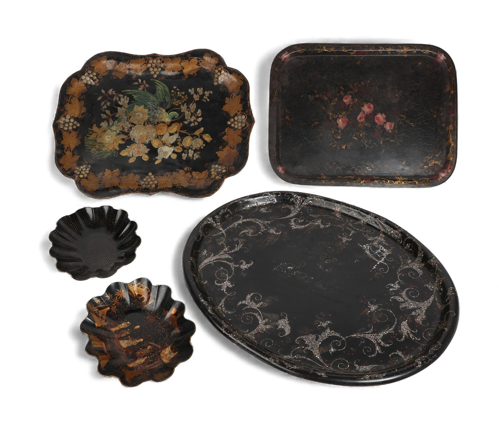 Three English black and polychrome decorated tole trays together with two scalloped lacquer bowls (1 of 3)