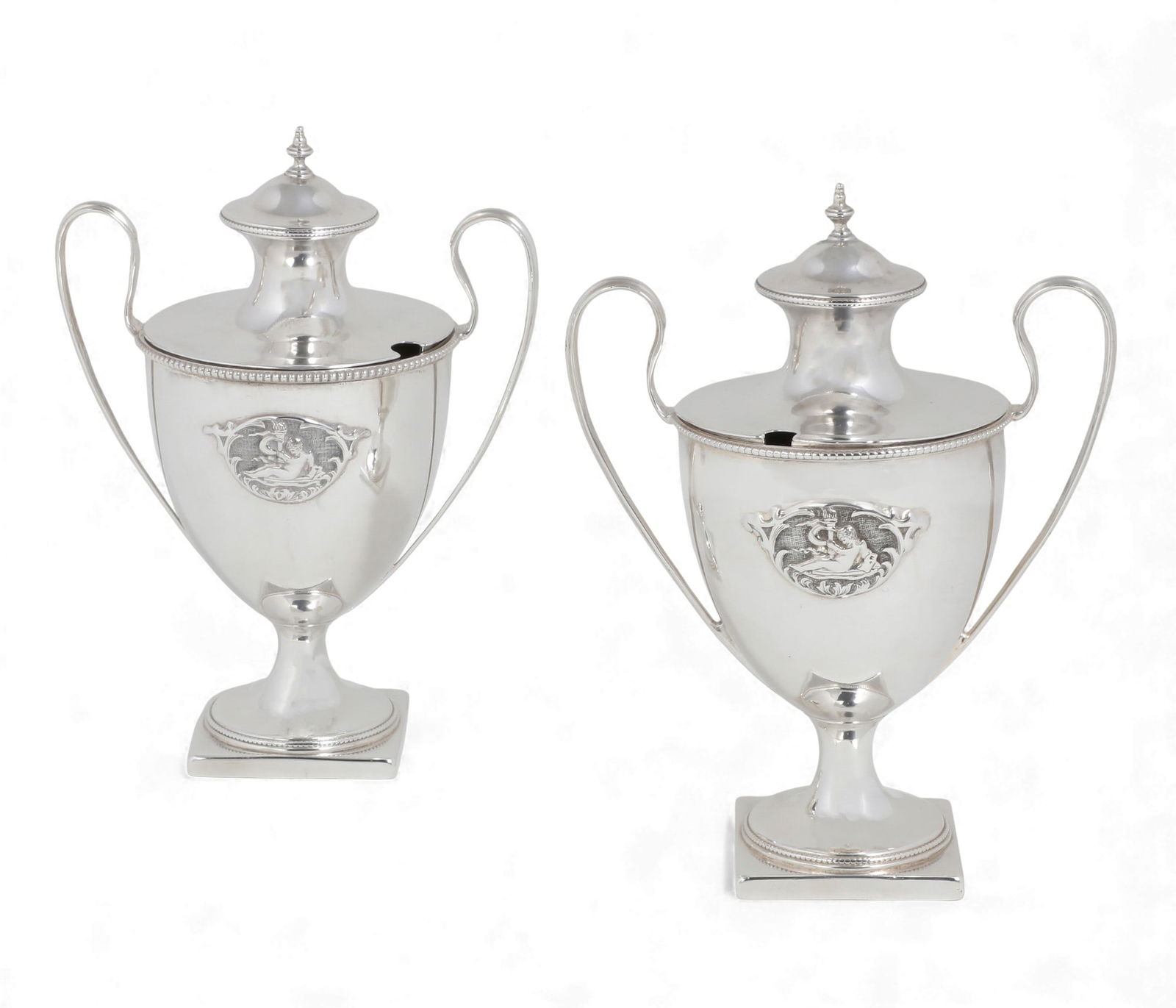 A pair of George III sterling silver mustard pots, Robert Hennell I, London, 1784 (1 of 5)