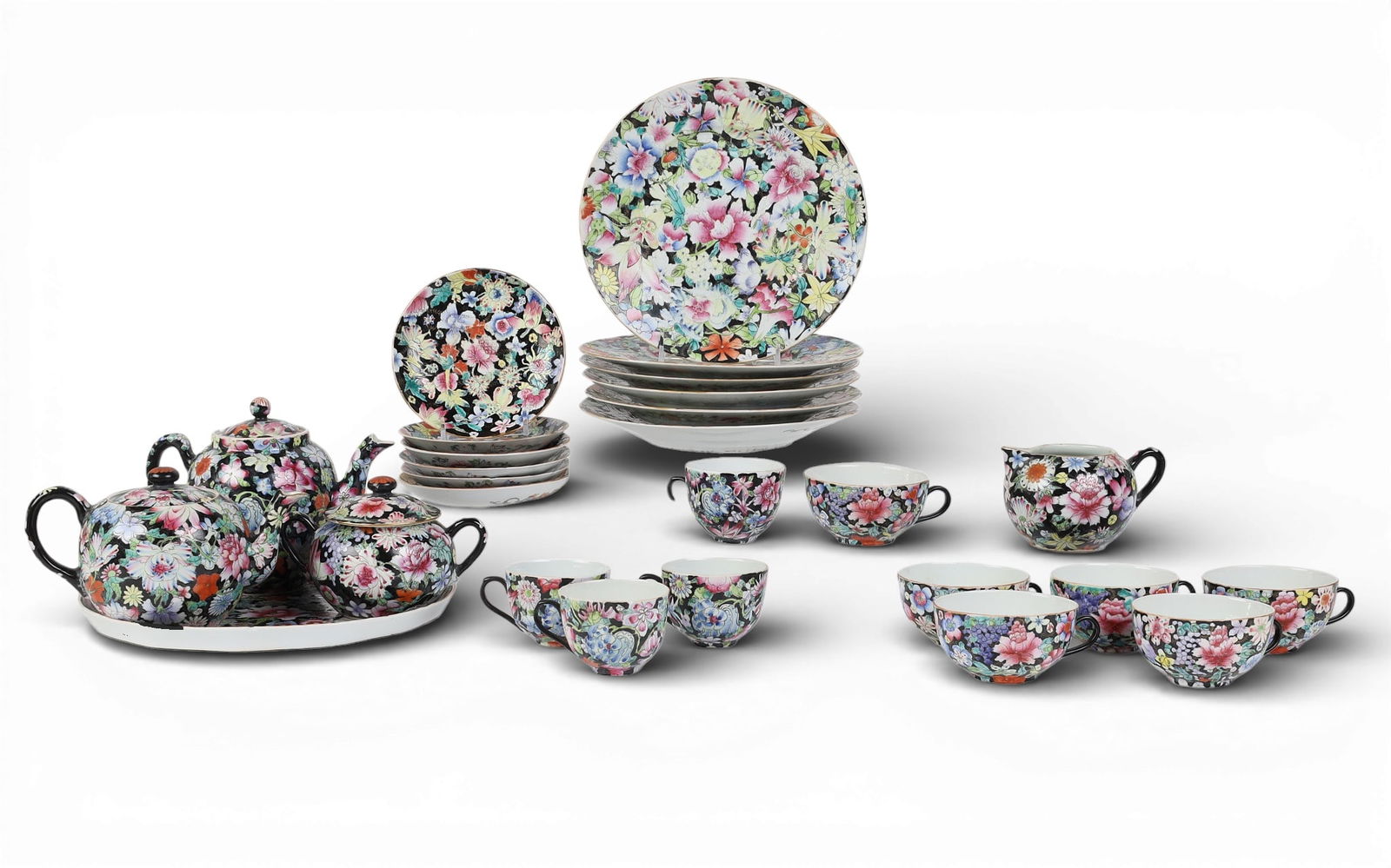 A twenty seven piece Chinese porcelain tea ware service (1 of 7)