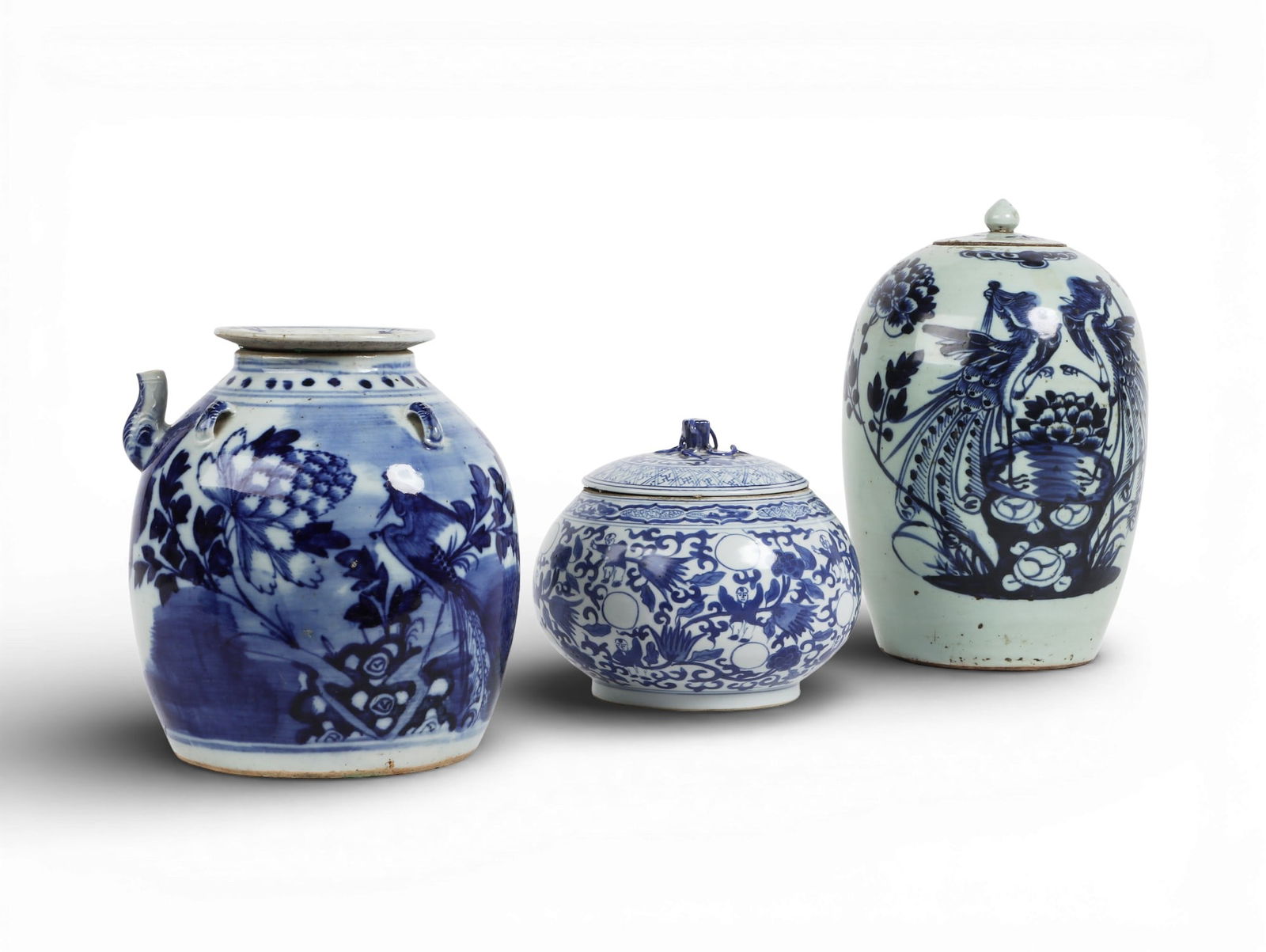A group of three chinese blue and white table articles. (1 of 10)