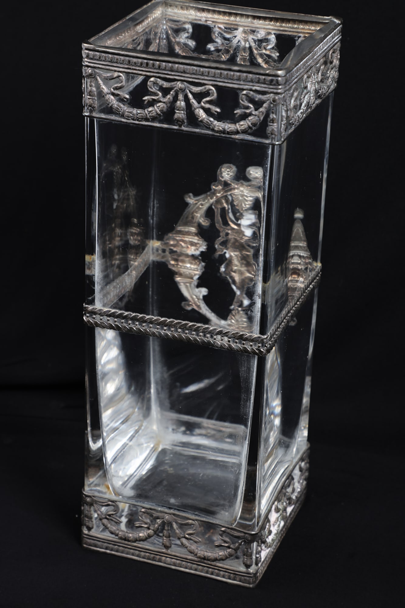A crystal overlay mounted vase - 4
