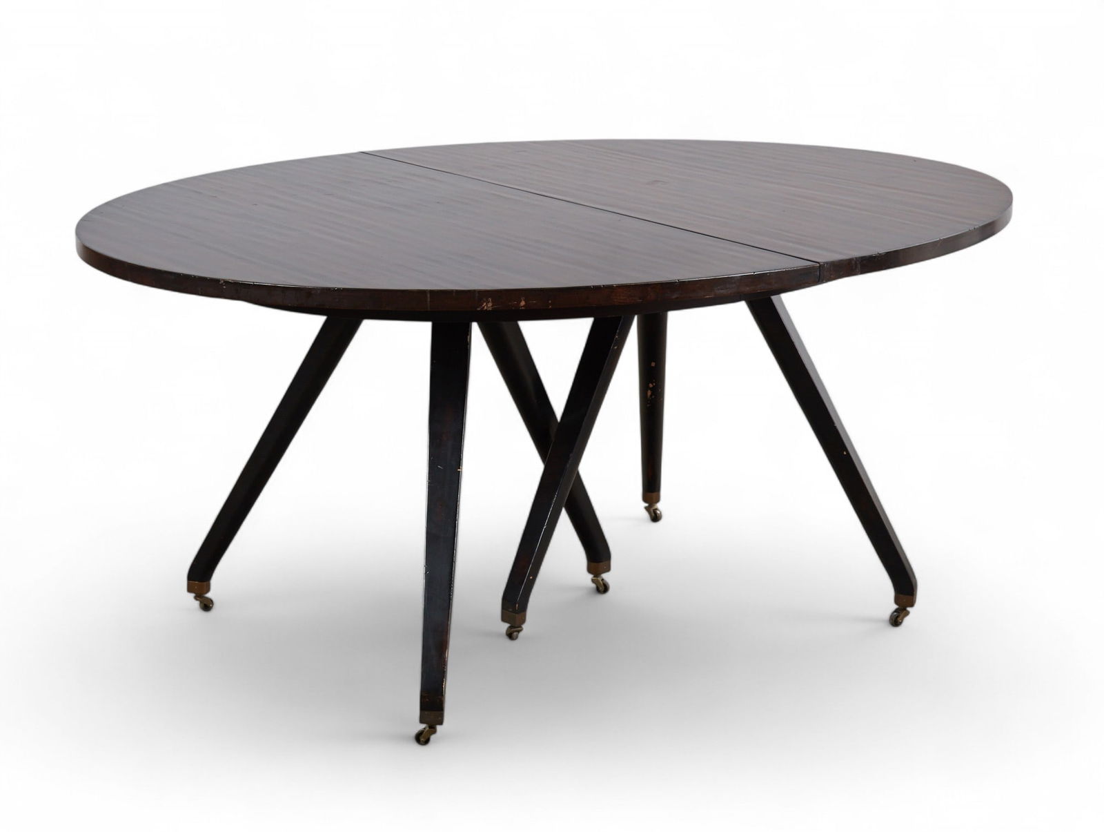 A contemporary oval dining table - 4