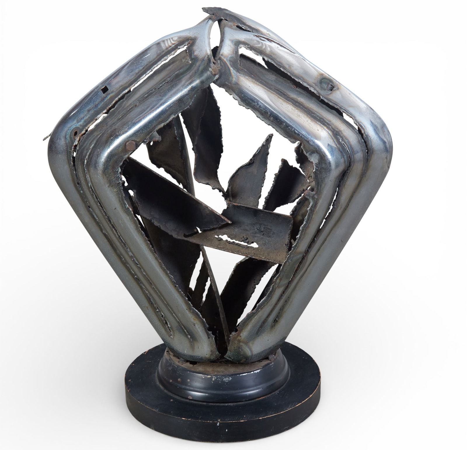 A metal abstract scuplture (1 of 8)