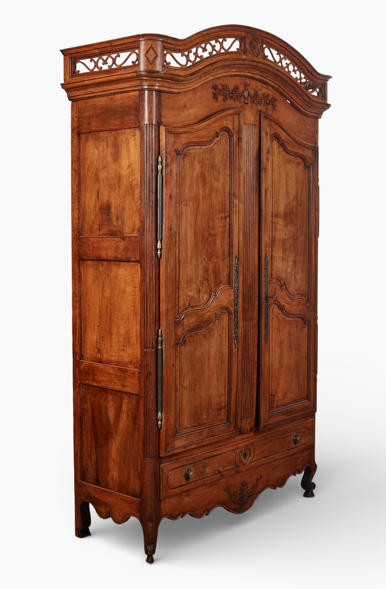 An 18th century French Louis XV two door armoire (1 of 9)