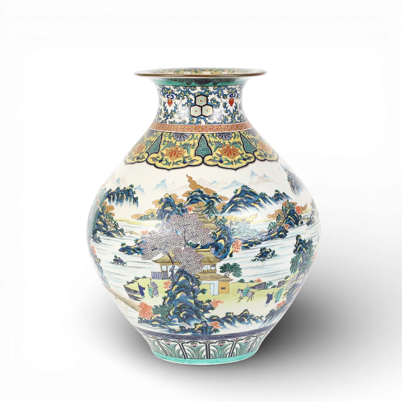 A large Chinese Famille Verte porcelain vase (1 of 6)