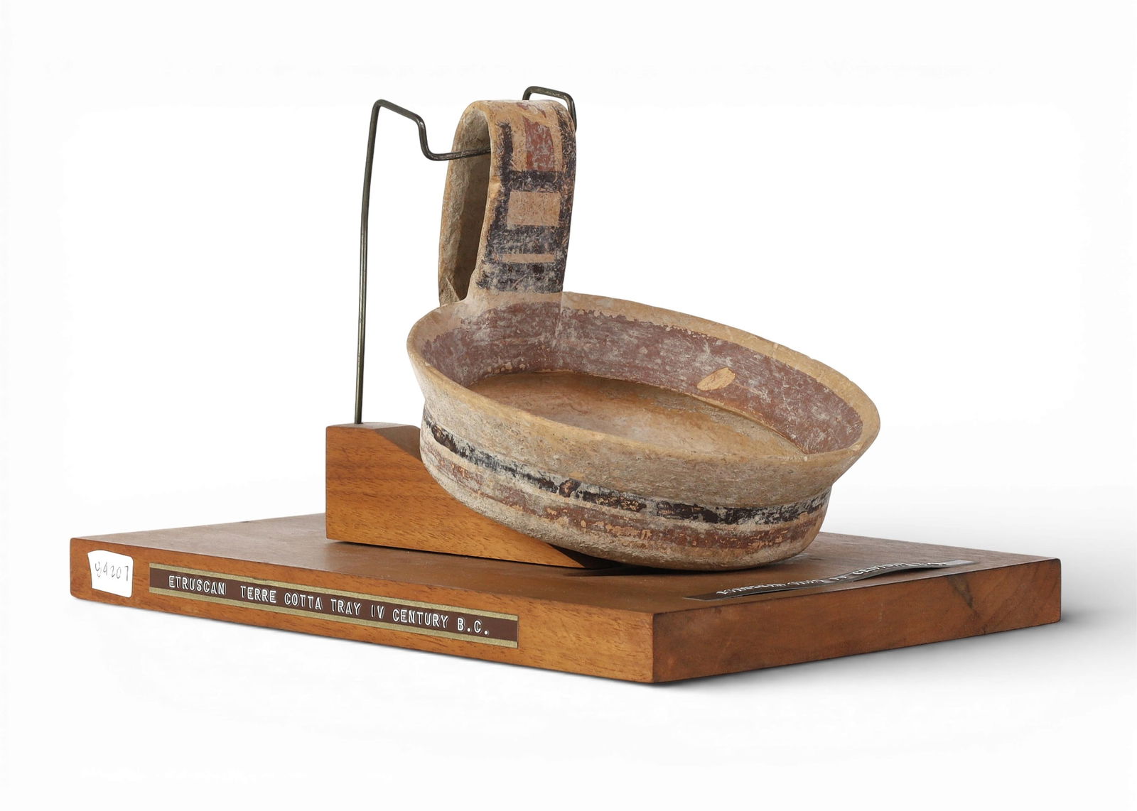 A Daunian bichrome pottery kyathos, possibly Ancient: A Daunian bichrome pottery kyathospossibly AncientOn stand.kyathos height 4 3/4in (12cm); width 5 3/4in (14.5cm); depth 6 1/4in (16cm) Provenance:Property from the Collection of Donald Putterma