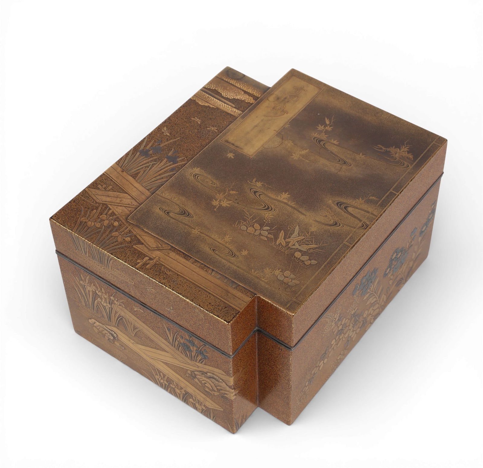 A Japanese gold lacquer kobako box (1 of 12)