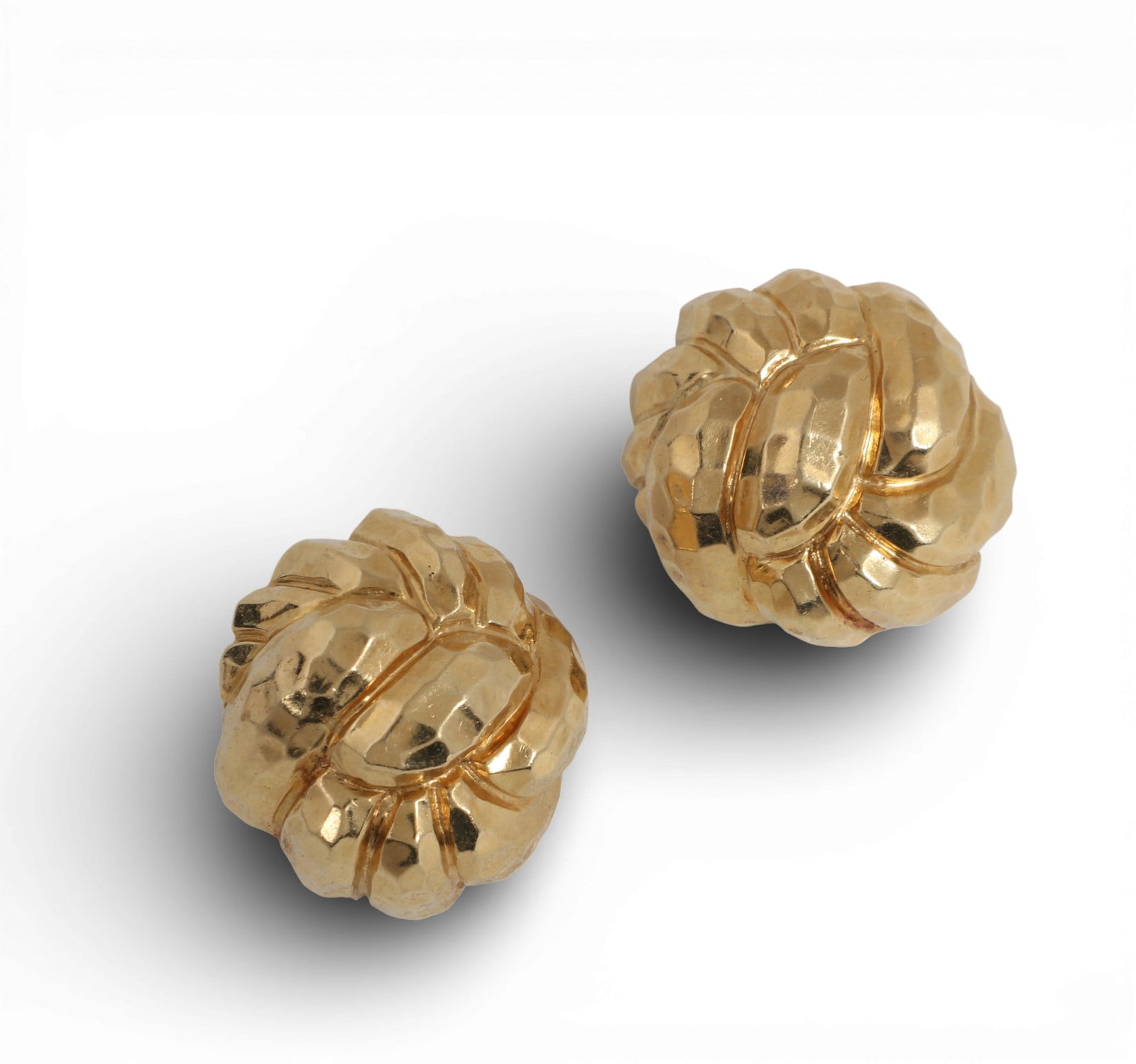 A pair of 18K yellow gold earrings,approximately 1in (24mm) diameter (1 of 7)