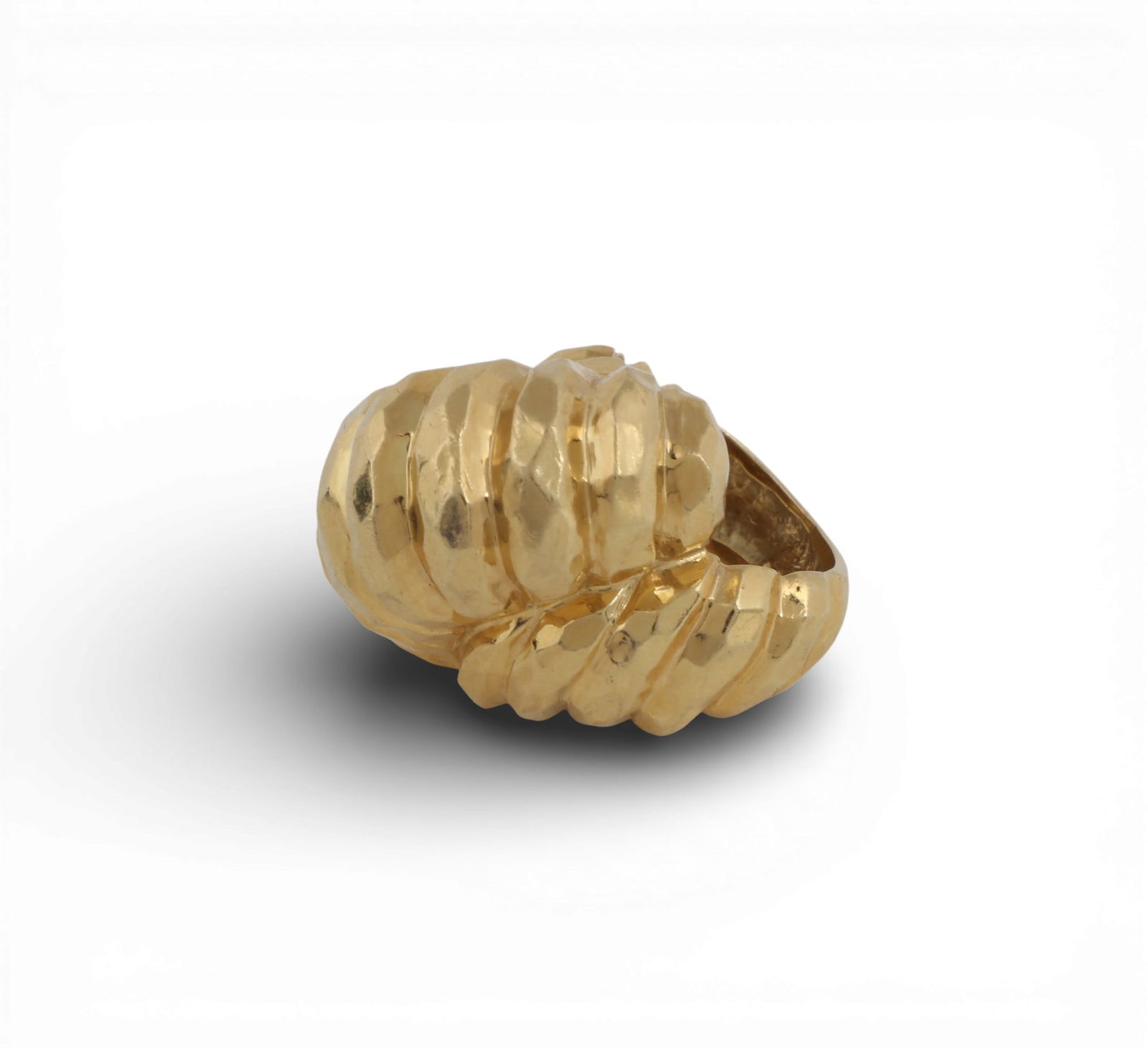 An 18K yellow gold ring,gross weight approximately 18.9 grams (1 of 5)