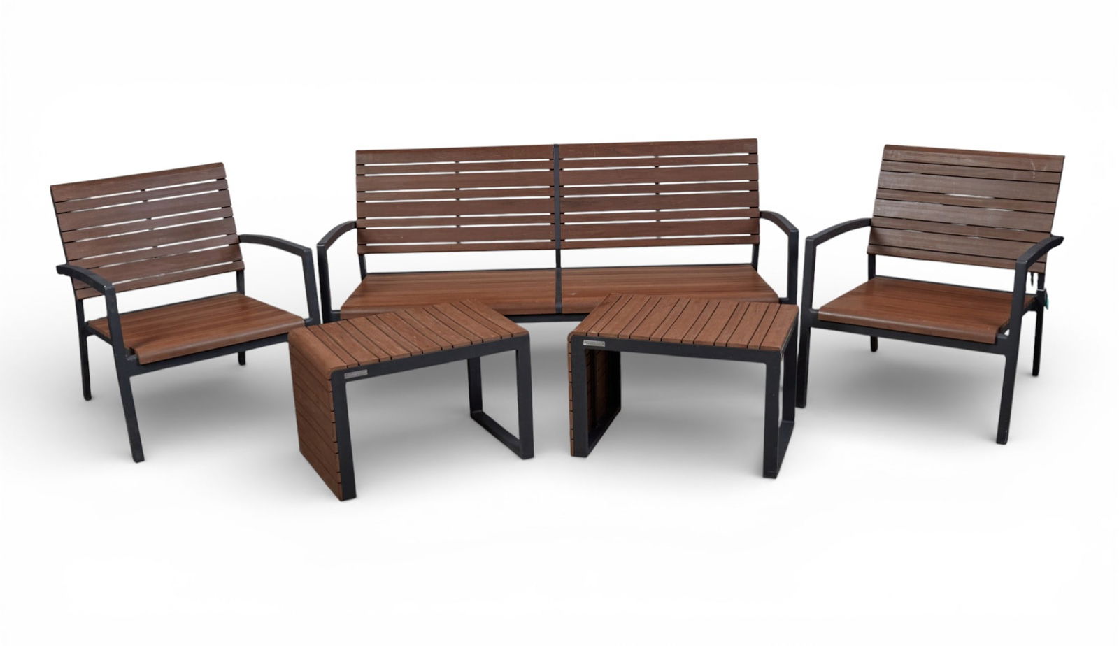 A five piece Crate & Barrel patio suite: A five piece Crate & Barrel patio suite With maker's label to back rail of chairs. settee height 31in (79cm); width 62 1/2in (159cm); depth 27 1/2in (70cm)