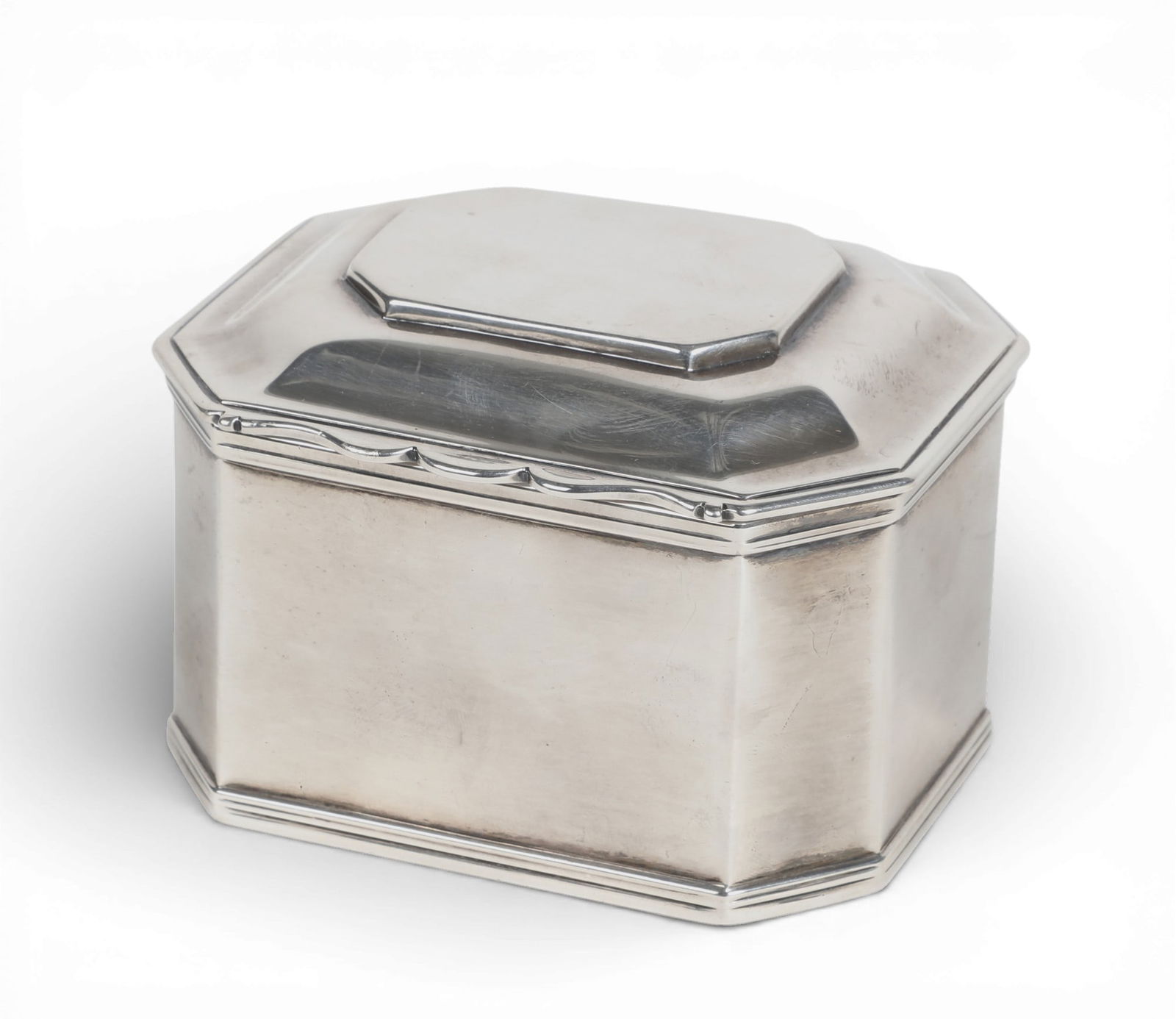 A sterling silver tea caddy (1 of 4)