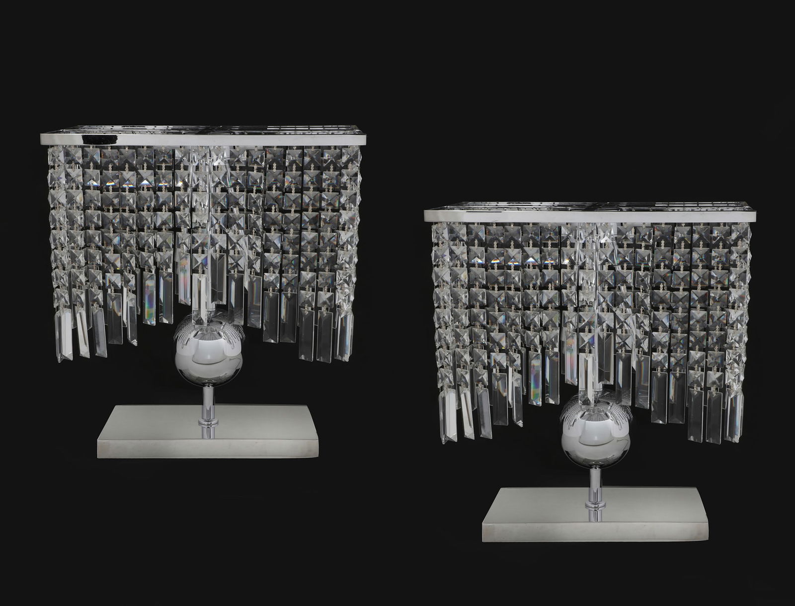 A pair of contemporary Italian chrome and clear glass table lamps, modern (1 of 6)