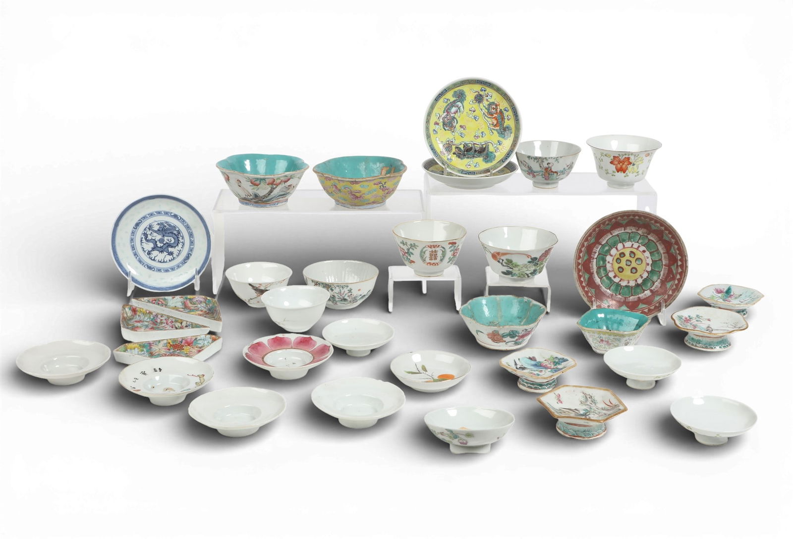 A group of twenty eight Chinese painted bowls and dishes (1 of 6)