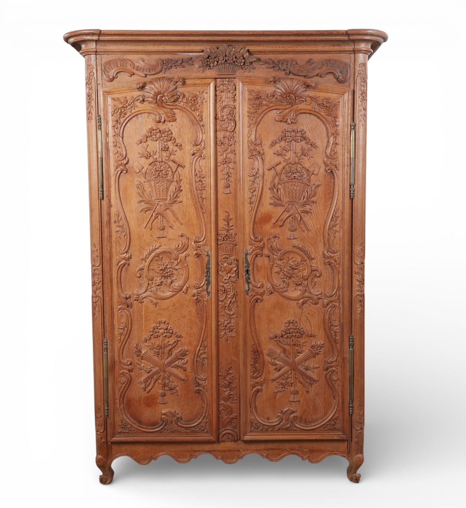 A Louis XV carved oak armoire, second half 18th century (1 of 11)