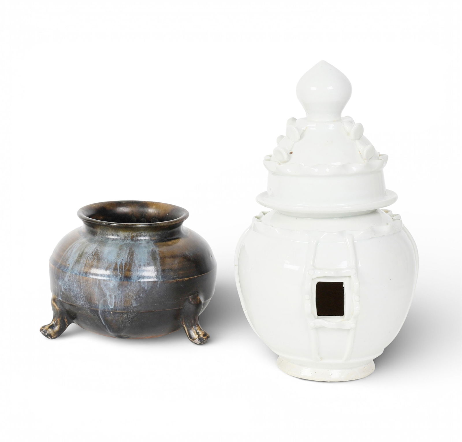 Two Chinese glazed pottery vessels (1 of 5)