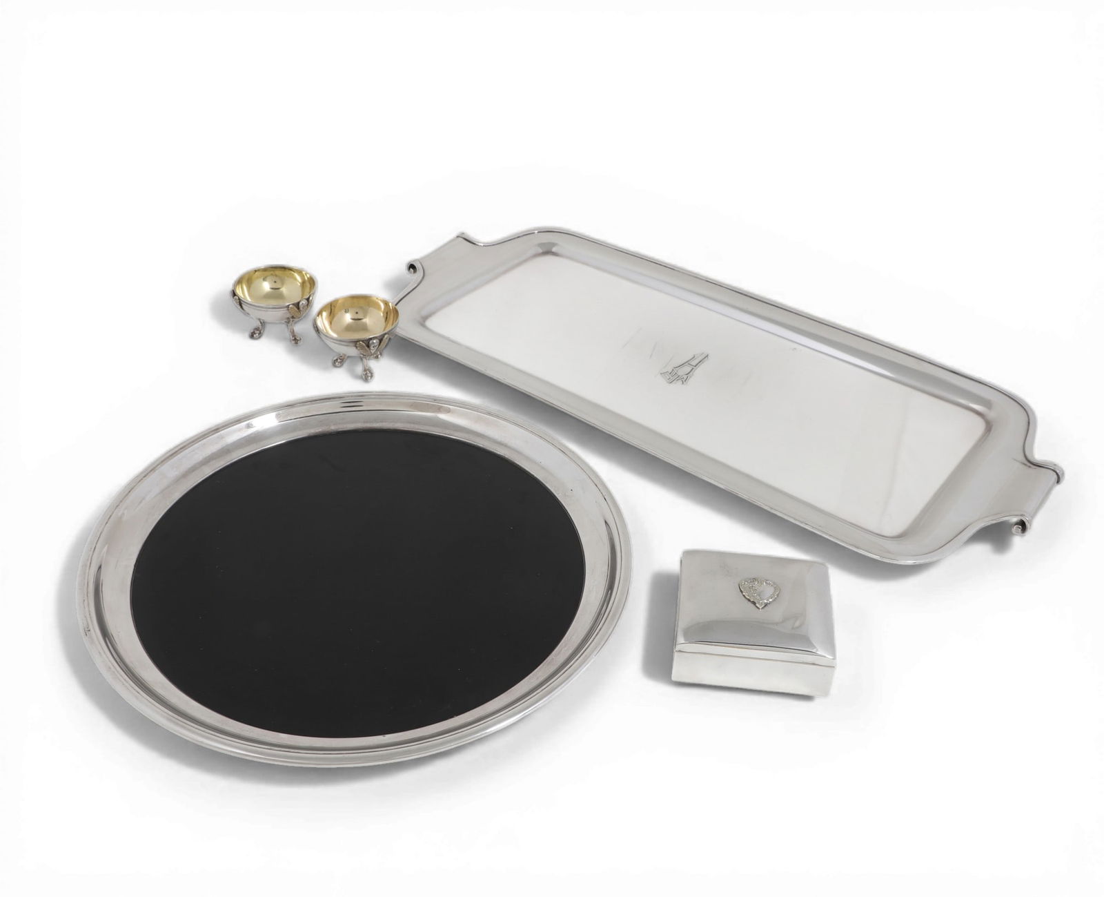 A five piece group of International silverplate tableware, various makers, 20th century (1 of 7)