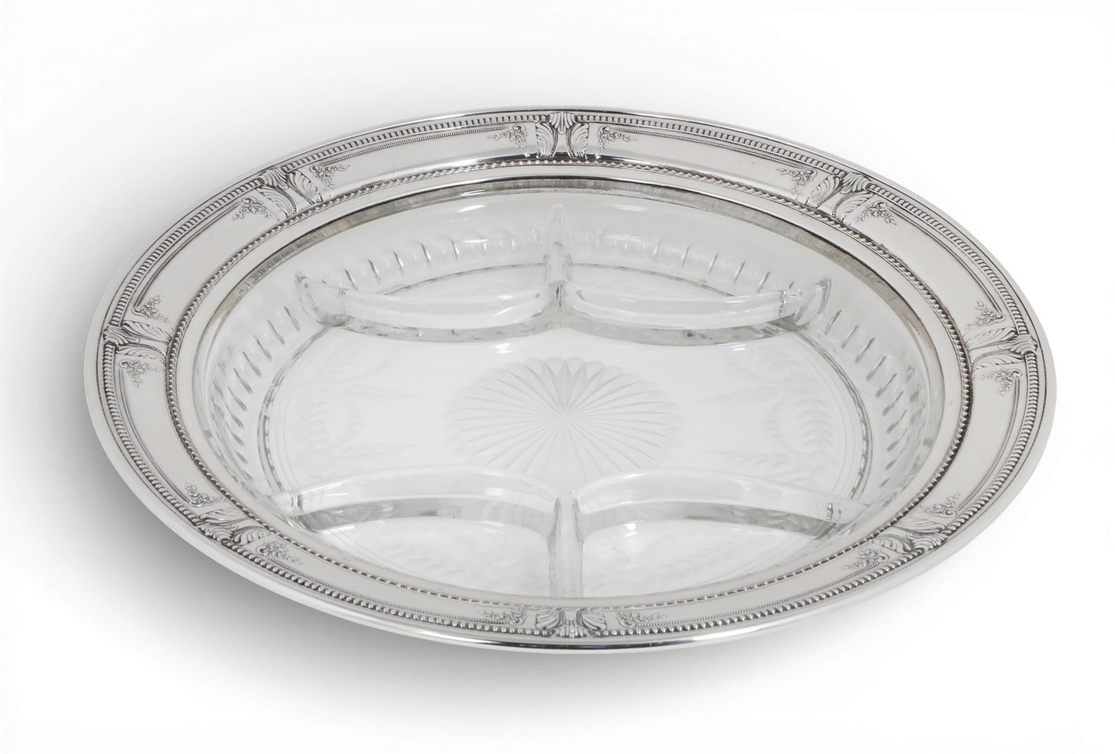 A Wallace sterling silver mounted cut glass divided relish tray, 20th century (1 of 3)