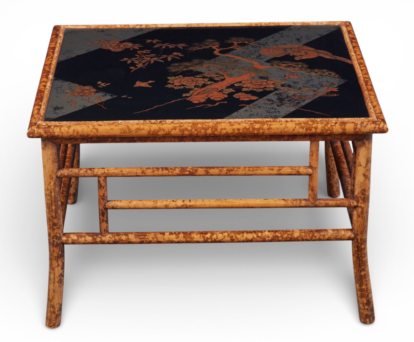 An Aesthetic Movement style bamboo and lacquer low table, 20th century - 3
