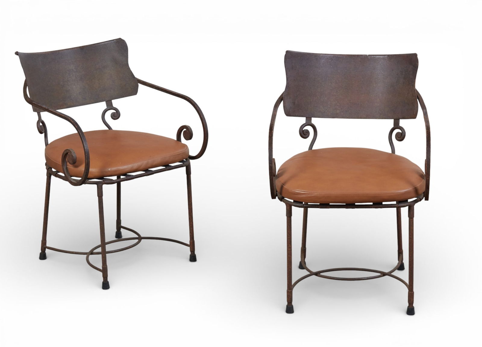A pair of Modernist iron garden armchairs, possibly Italian, second half 20th century (1 of 9)