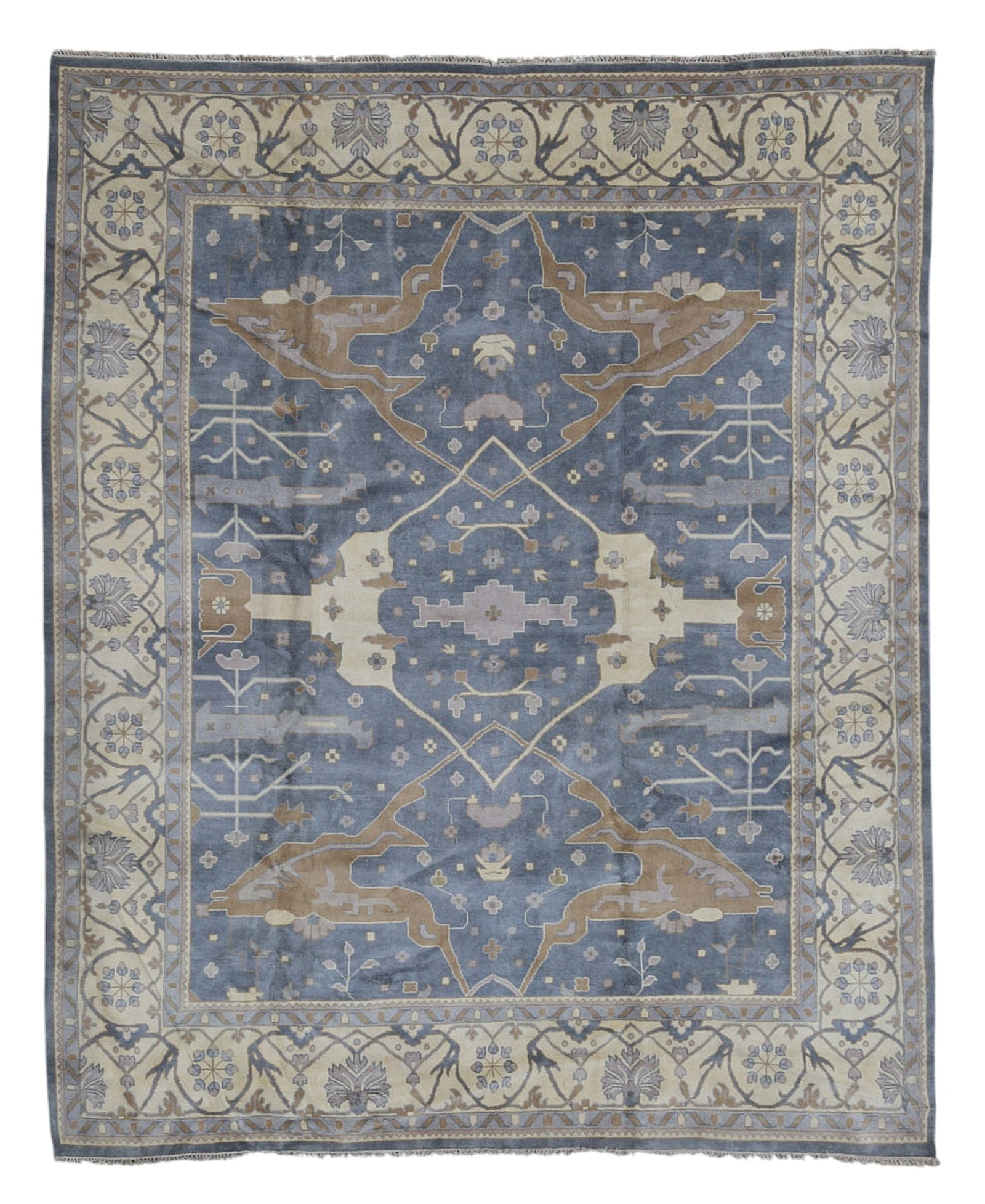 An Oushak style rug, 20th century (1 of 3)