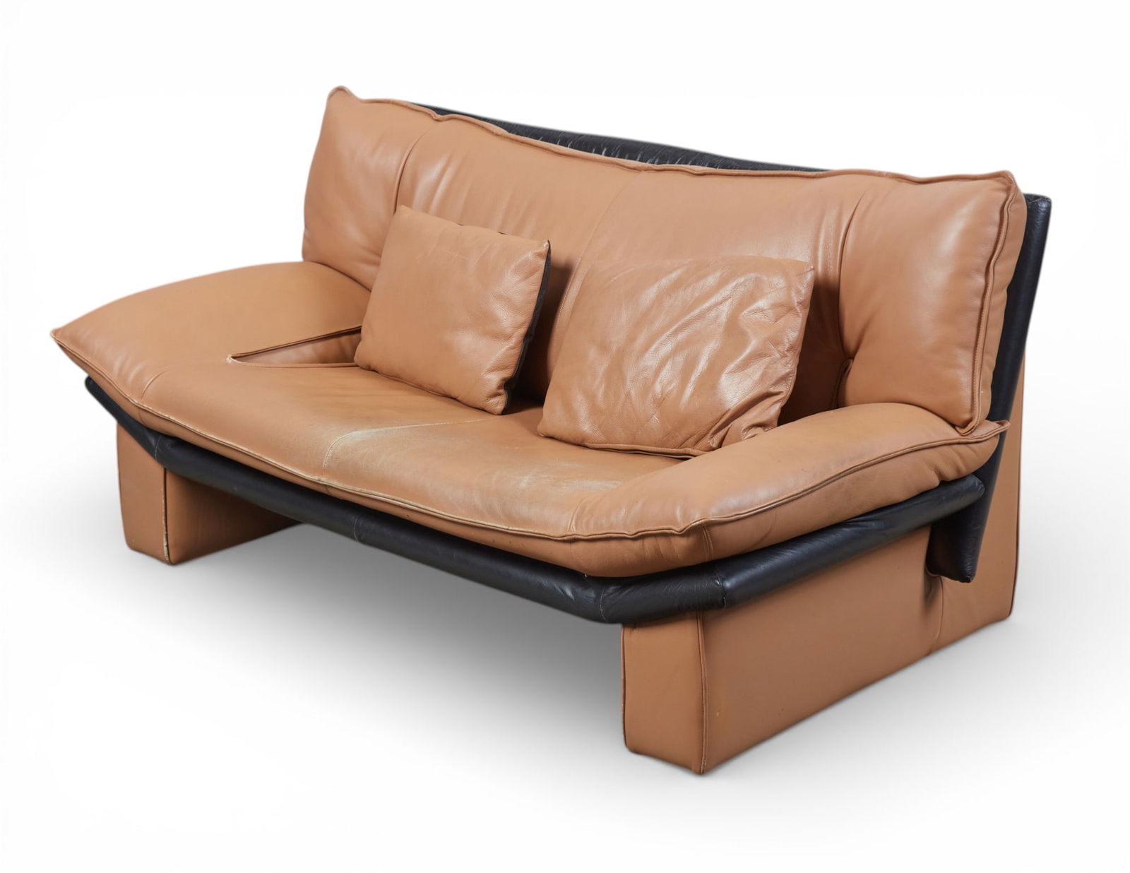A Nicoletta Salotti style Modernist leather sofa, late 20th century (1 of 5)