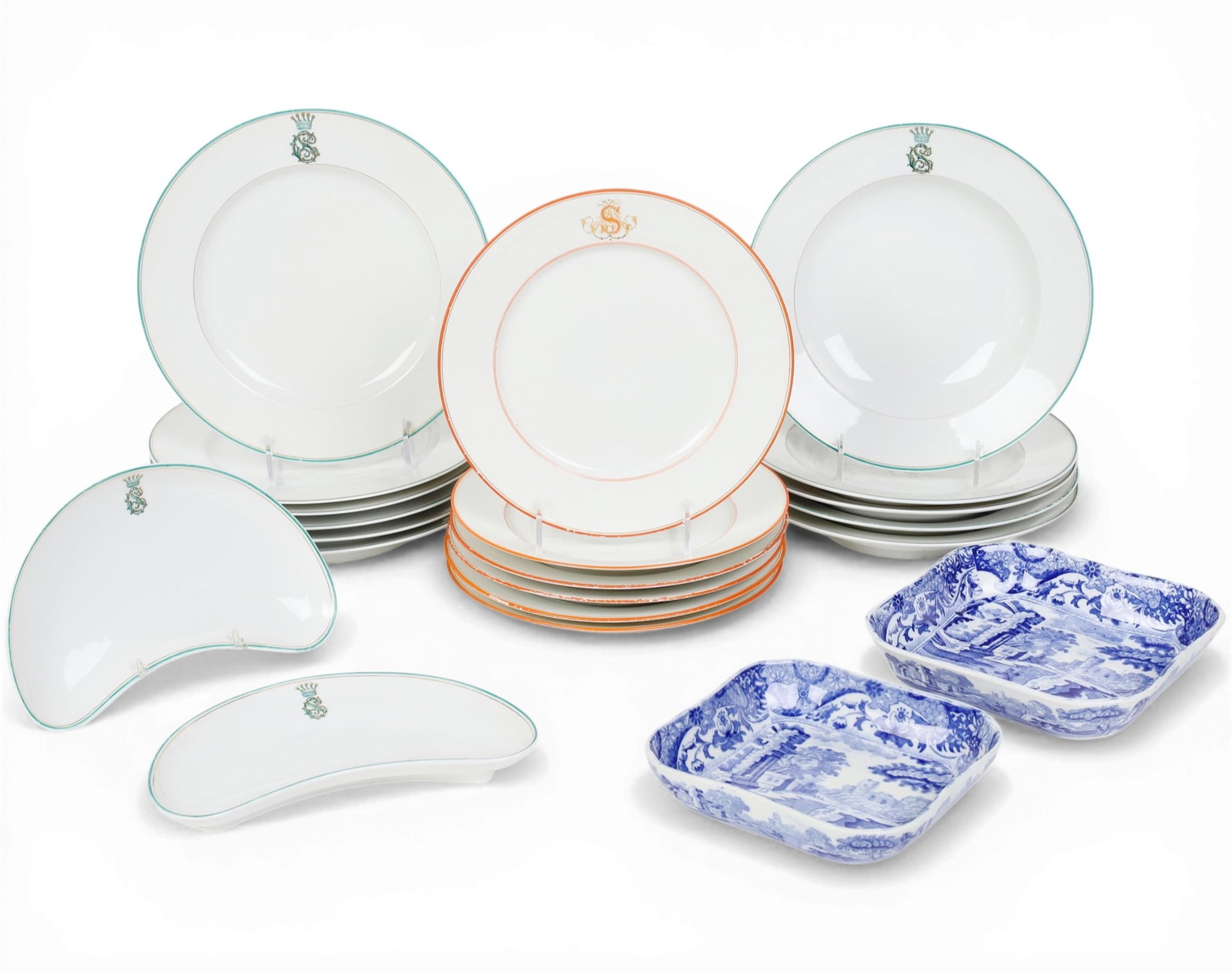 A Fischer Mieg Prikenhammer porcelain part table service (1 of 12)