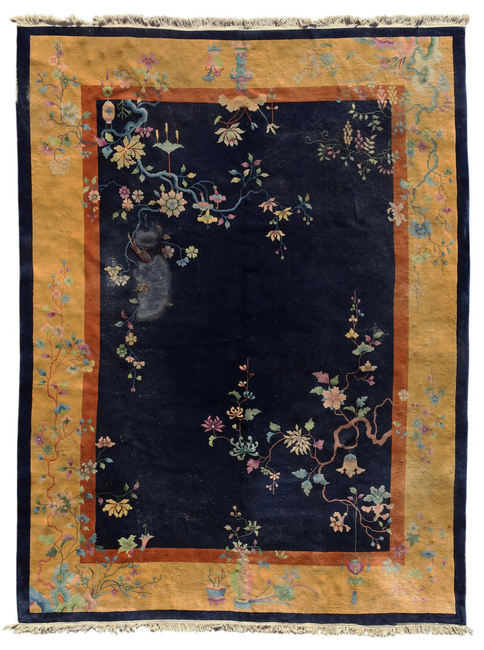 A Chinese Art Deco rug, early 20th century (1 of 4)