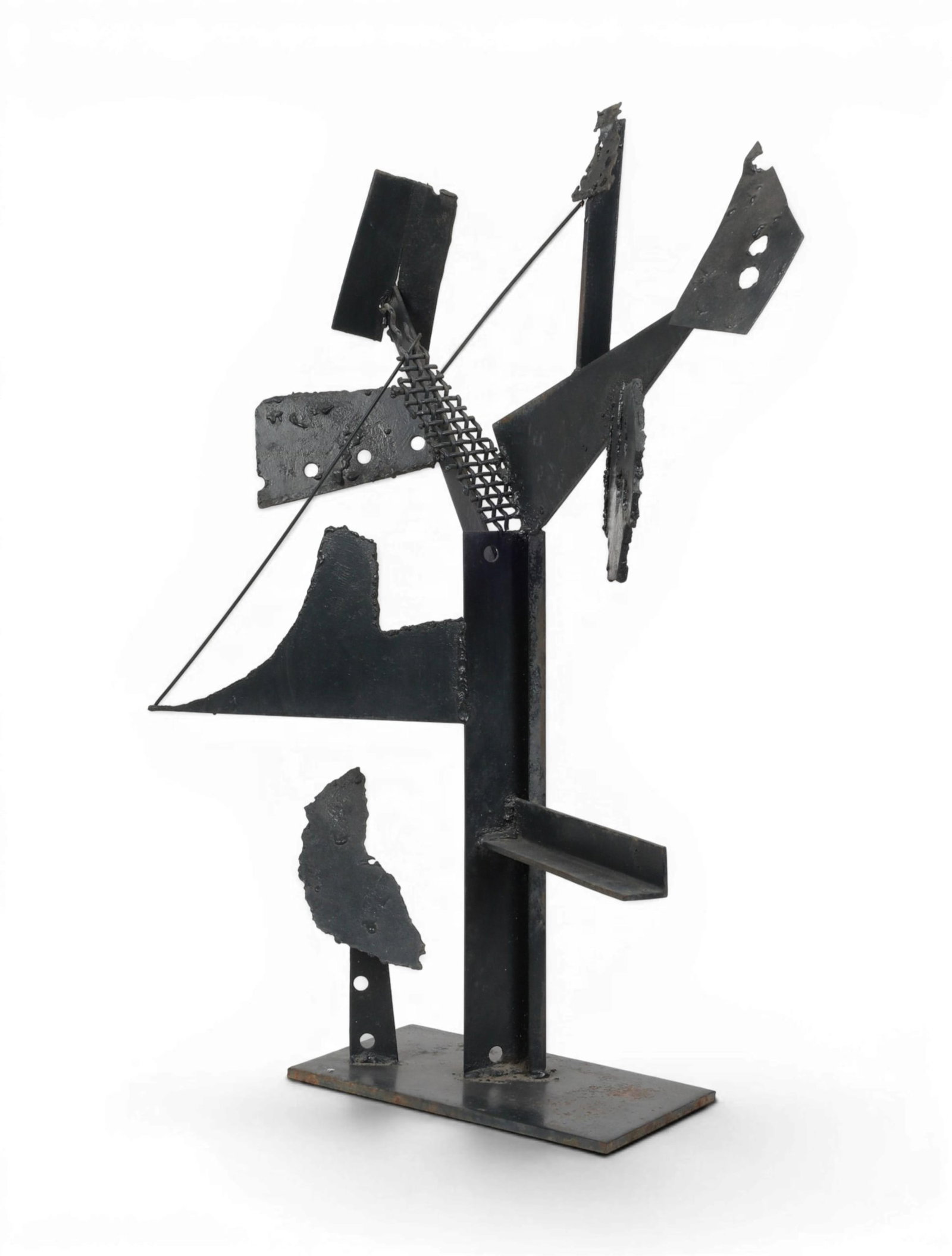 A contemporary iron scultpure (1 of 4)