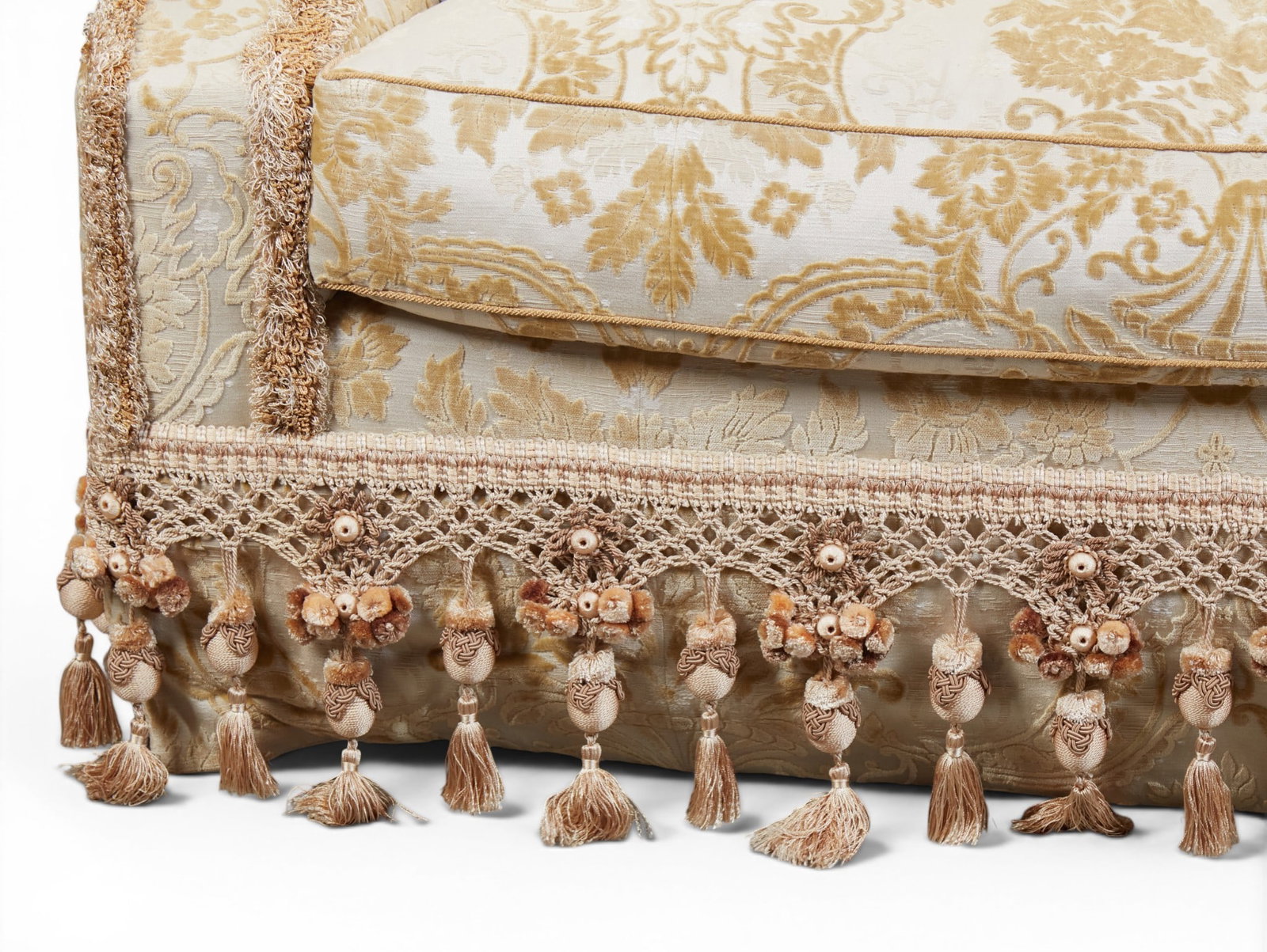 An upholstered sofa - 4
