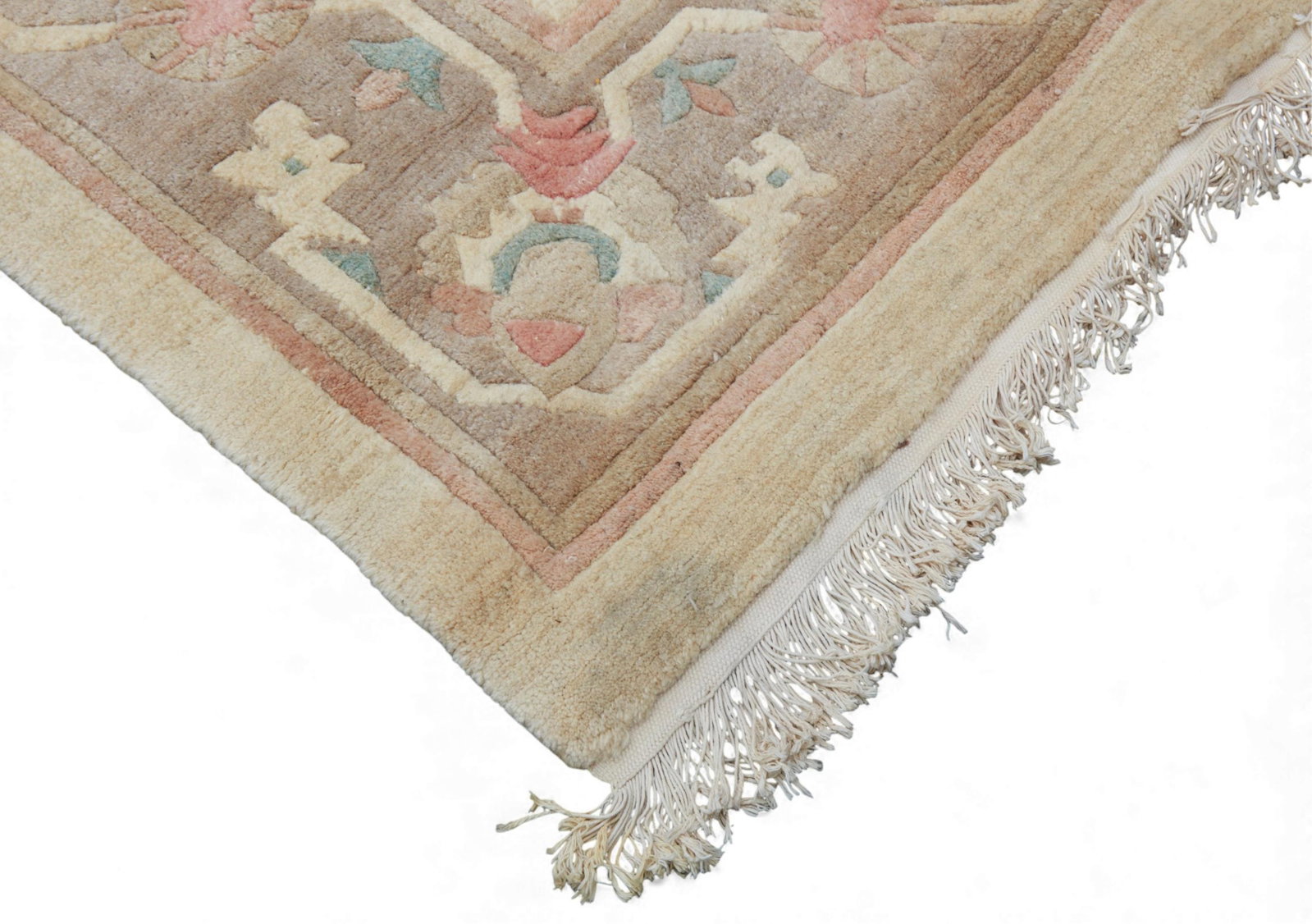 An Oushak design rug - 2