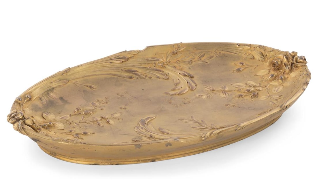 A French gilt bronze vide poche Louchet Ciseleur foundry, Paris early 20th century: A French gilt bronze vide poche Louchet Ciseleur foundry, Paris early 20th century Impressed foundry pastille. 12 1/2" x7 1/2"
