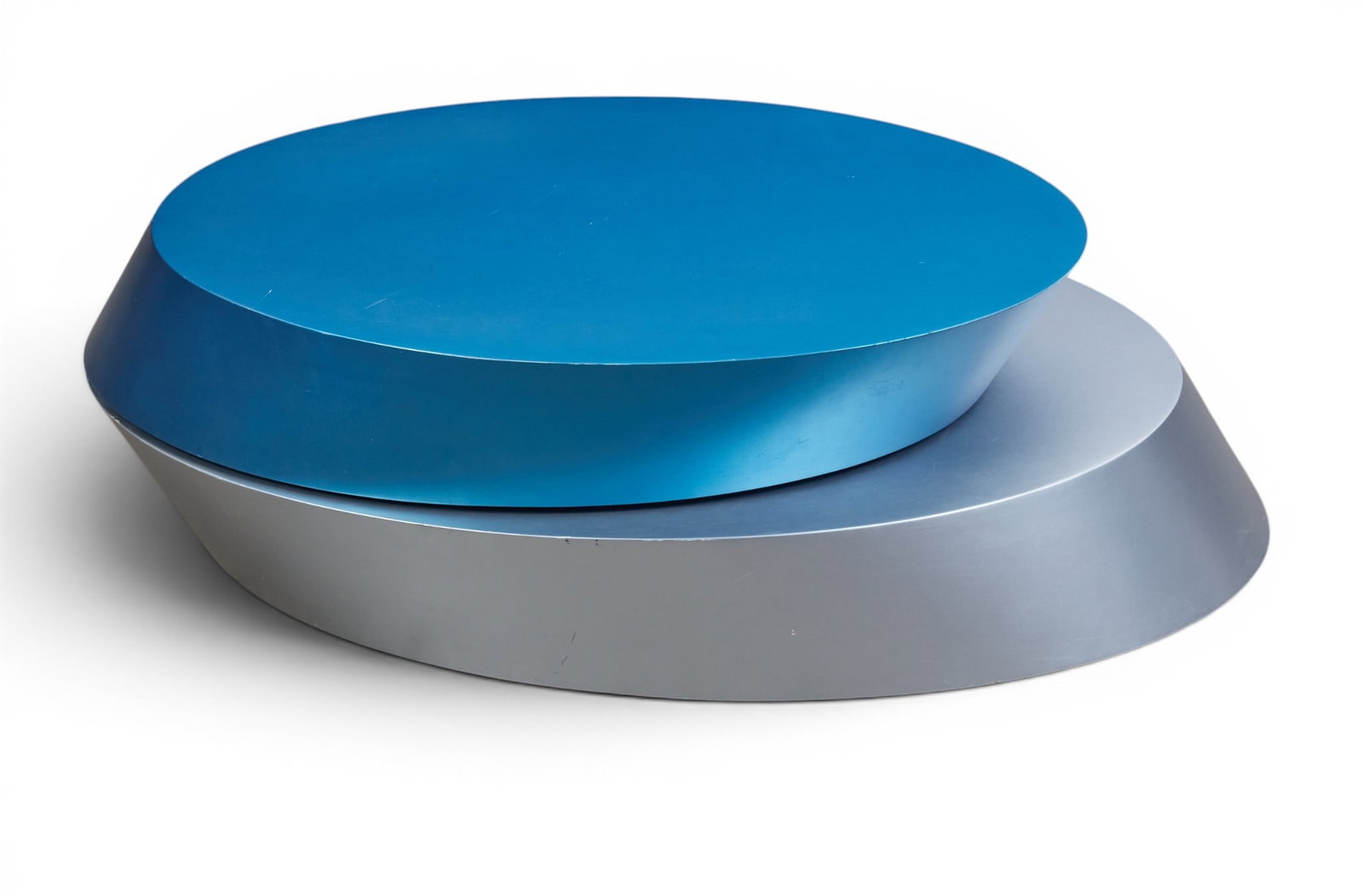 A Modern rotating coffee table - 2
