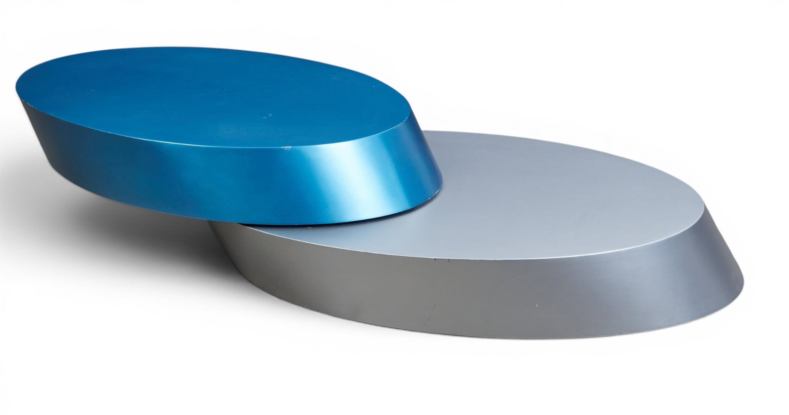A Modern rotating coffee table - 3