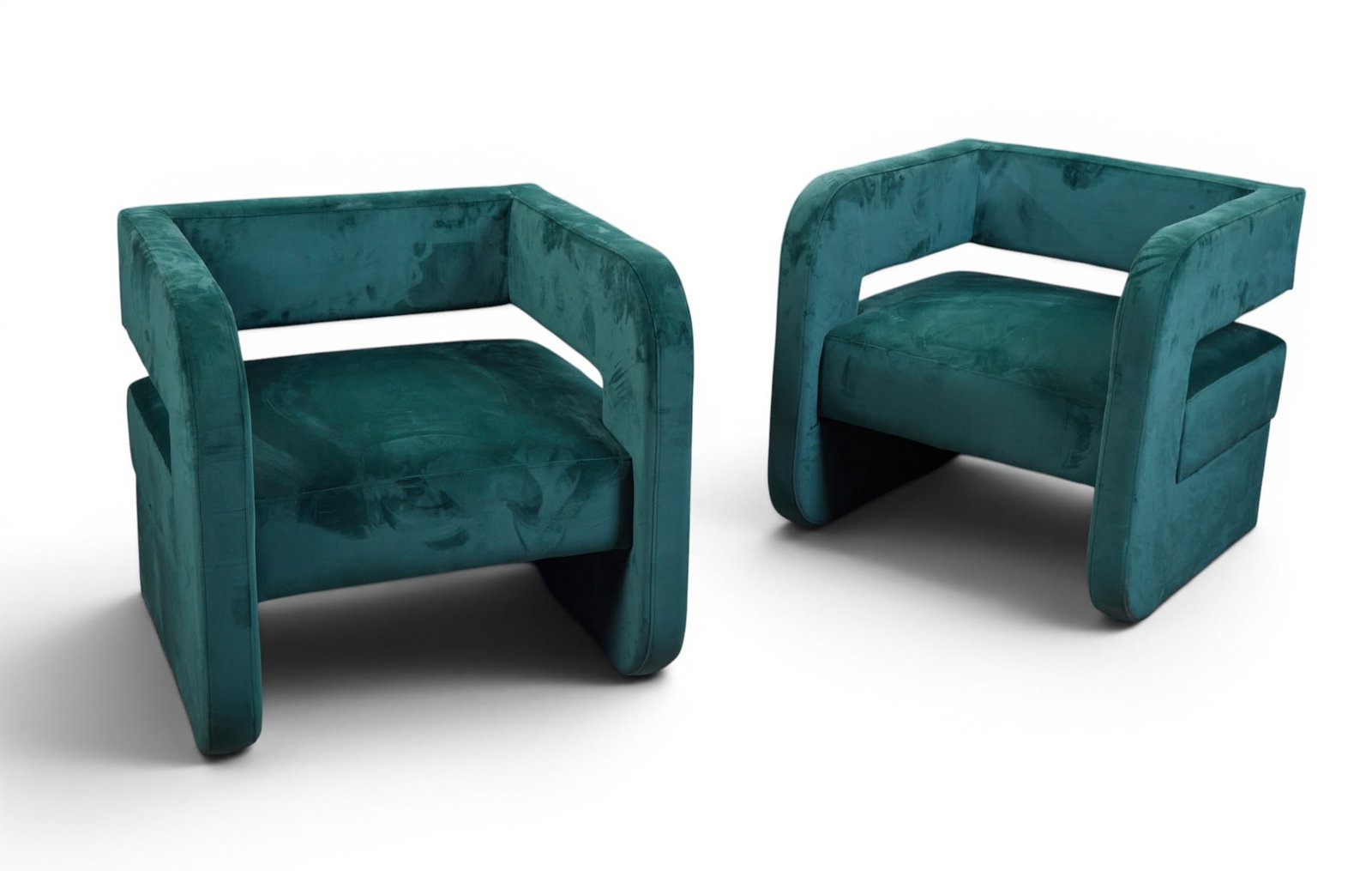 A pair of contemporary arm Chairs: A pair of contemporary arm Chairs Height 29in, Width 30in; Depth of seat 24in