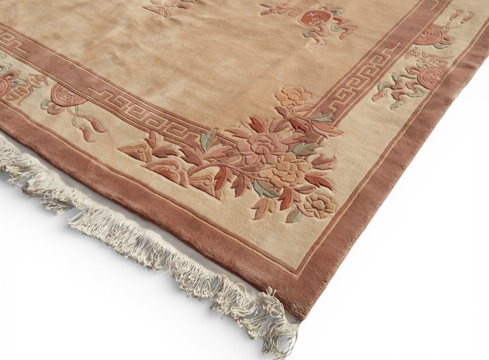 A Chinese rug - 2
