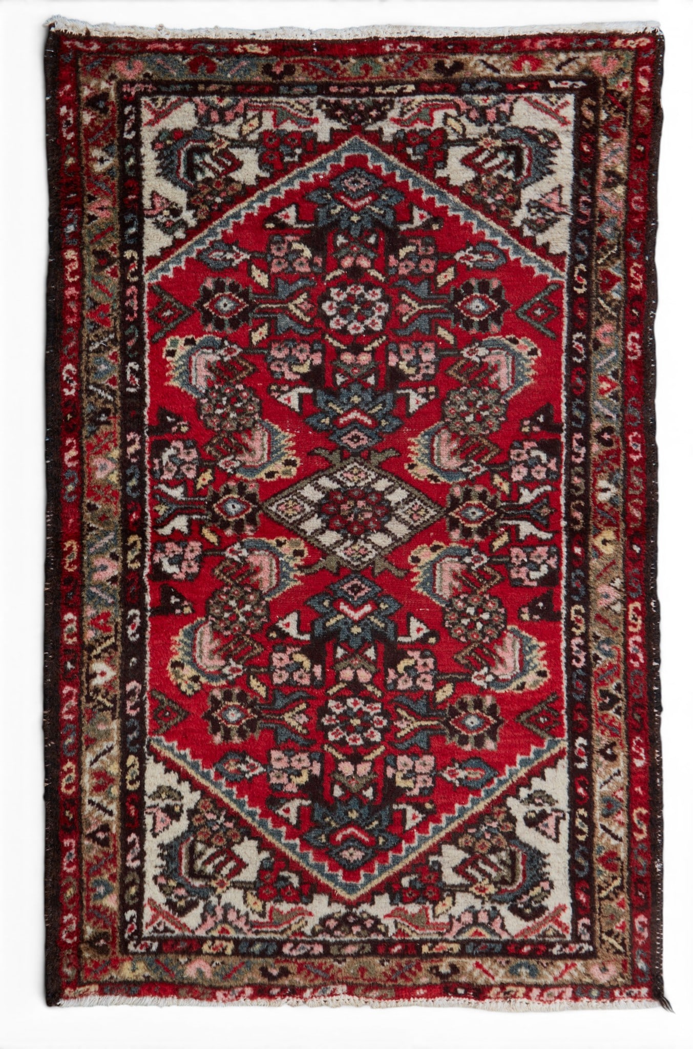 A Hamadan rug, Persia: A Hamadan rug Persia approximately 3ft 5in x 4ft (106x121cm)