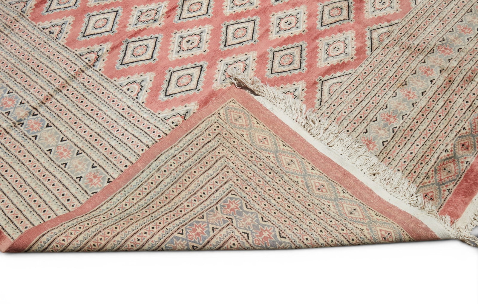 A Bokhara-style carpet - 3