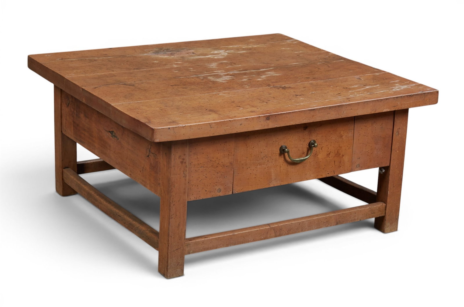 A pine coffee table with drawer - 4
