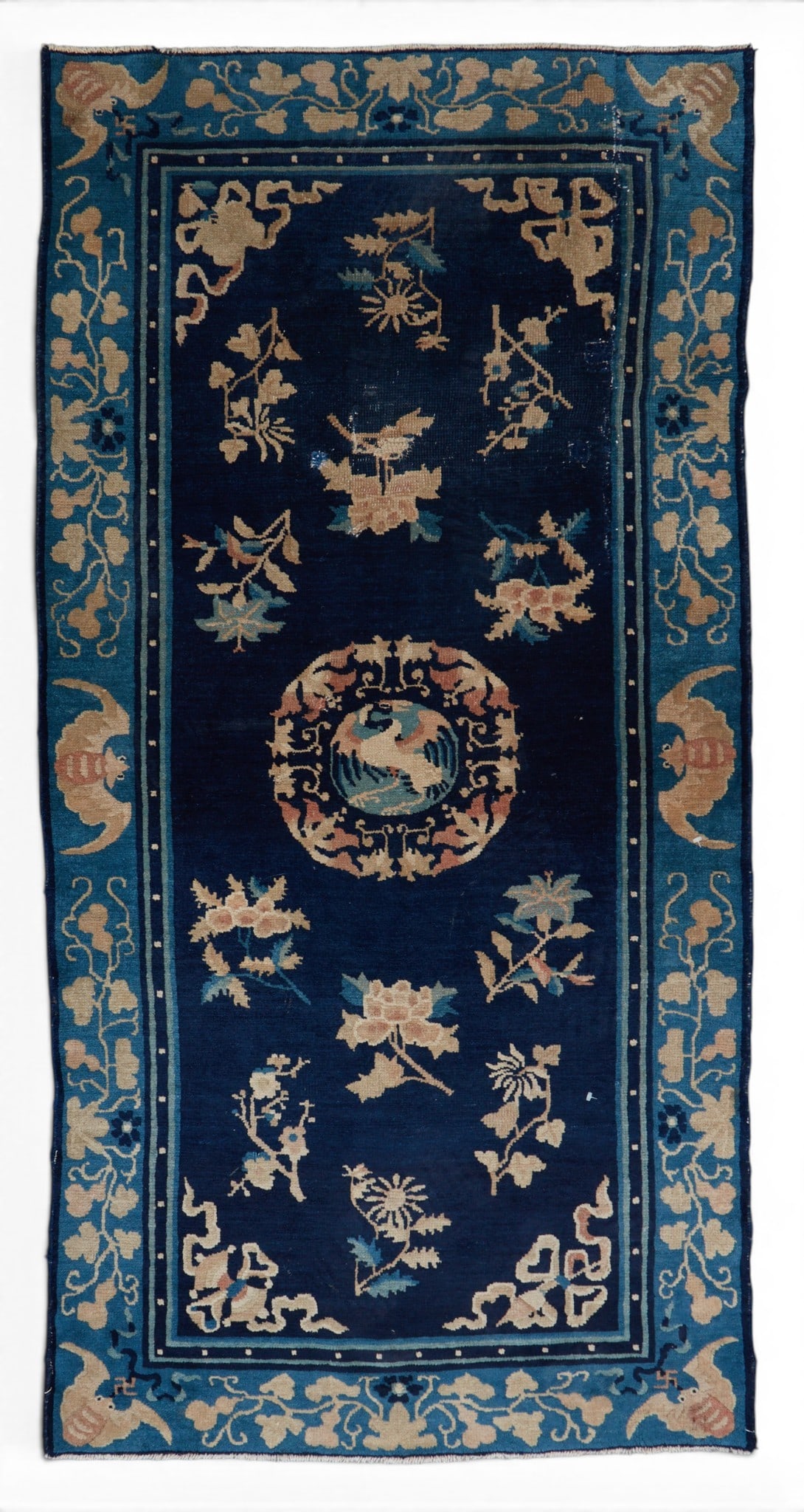 A Peking rug, China: A Peking rug China approximately 3ft x 5ft (91x152cm)