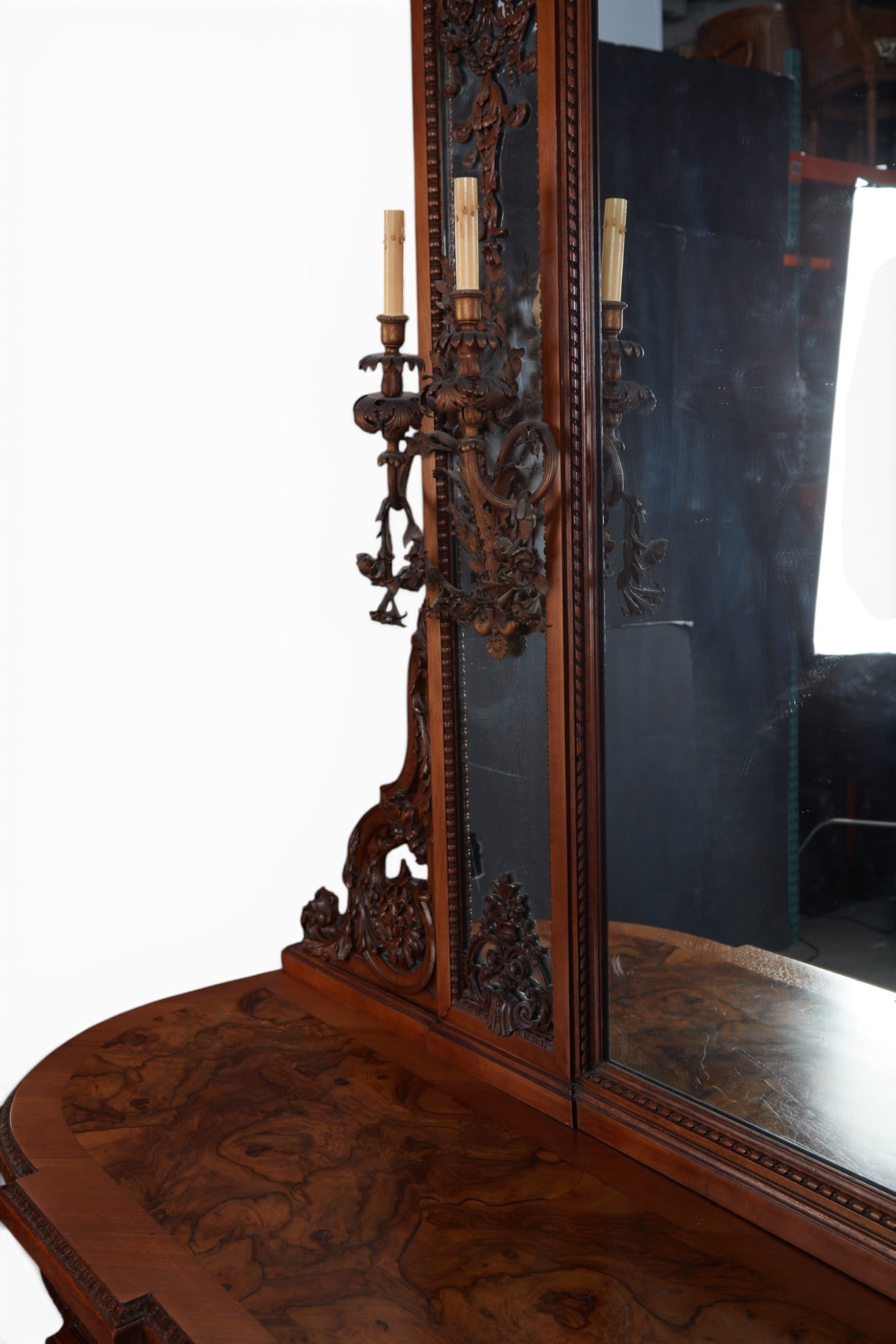 A Continental Renaissance style console table and girandole mirror - 18
