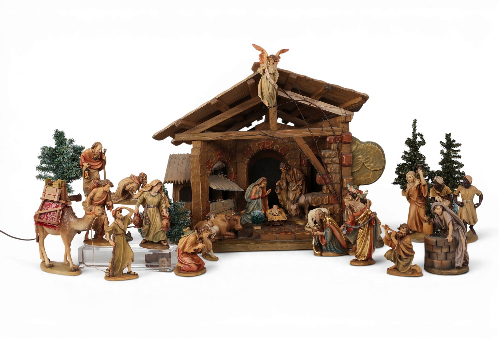 An Italian parcel gilt & painted wood nativity creche, Ulrich Bernardi for Anri, 1995 (1 of 9)