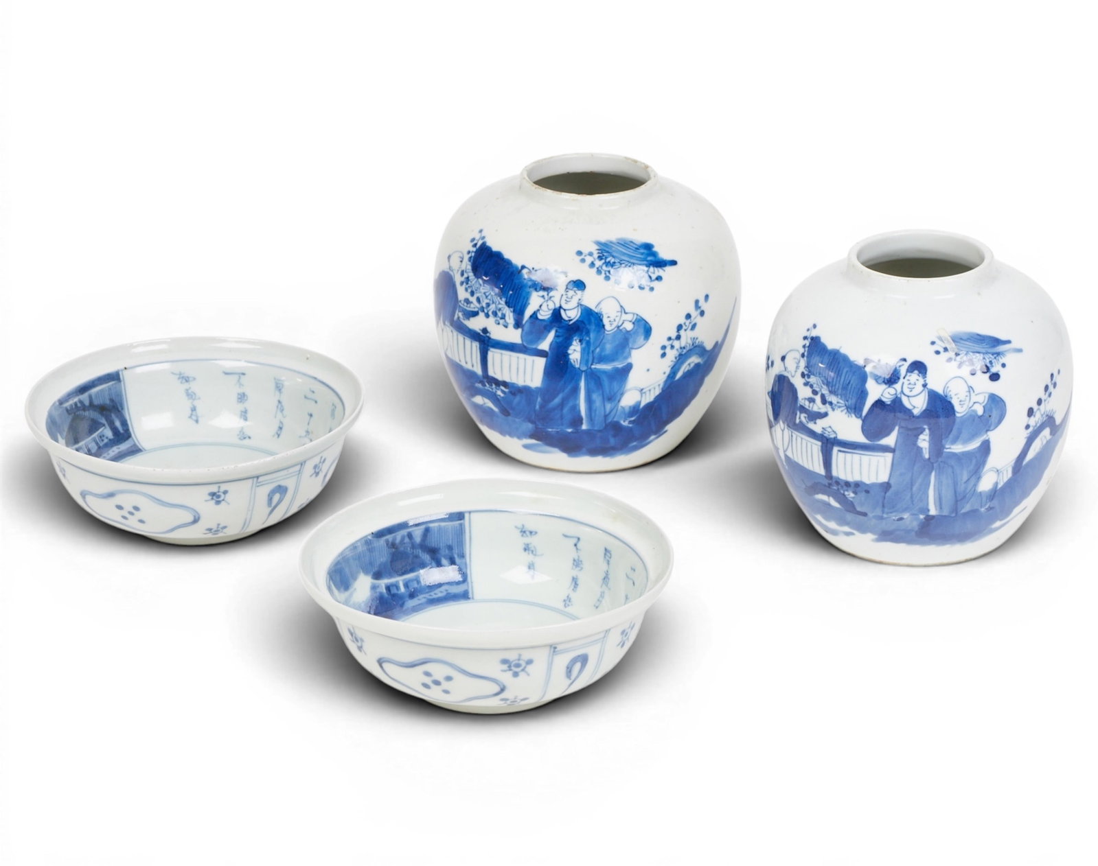 A pair of Chinese blue and white porcelain bowls and pair of jars (1 of 7)